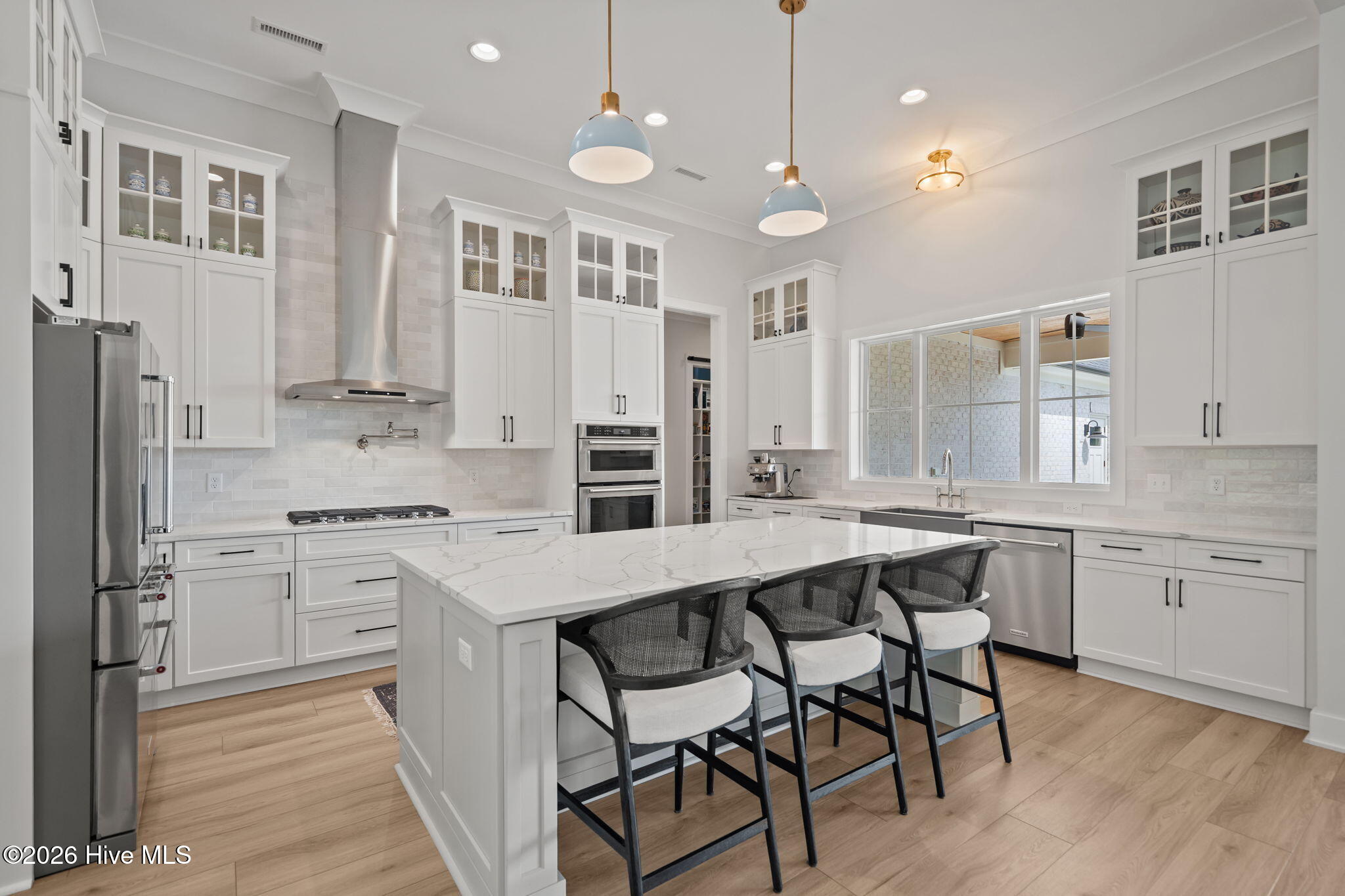 100566934 | Photo 20