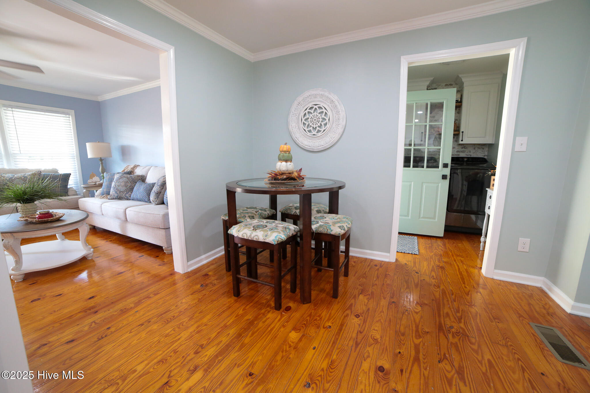 100542481 | Photo 20