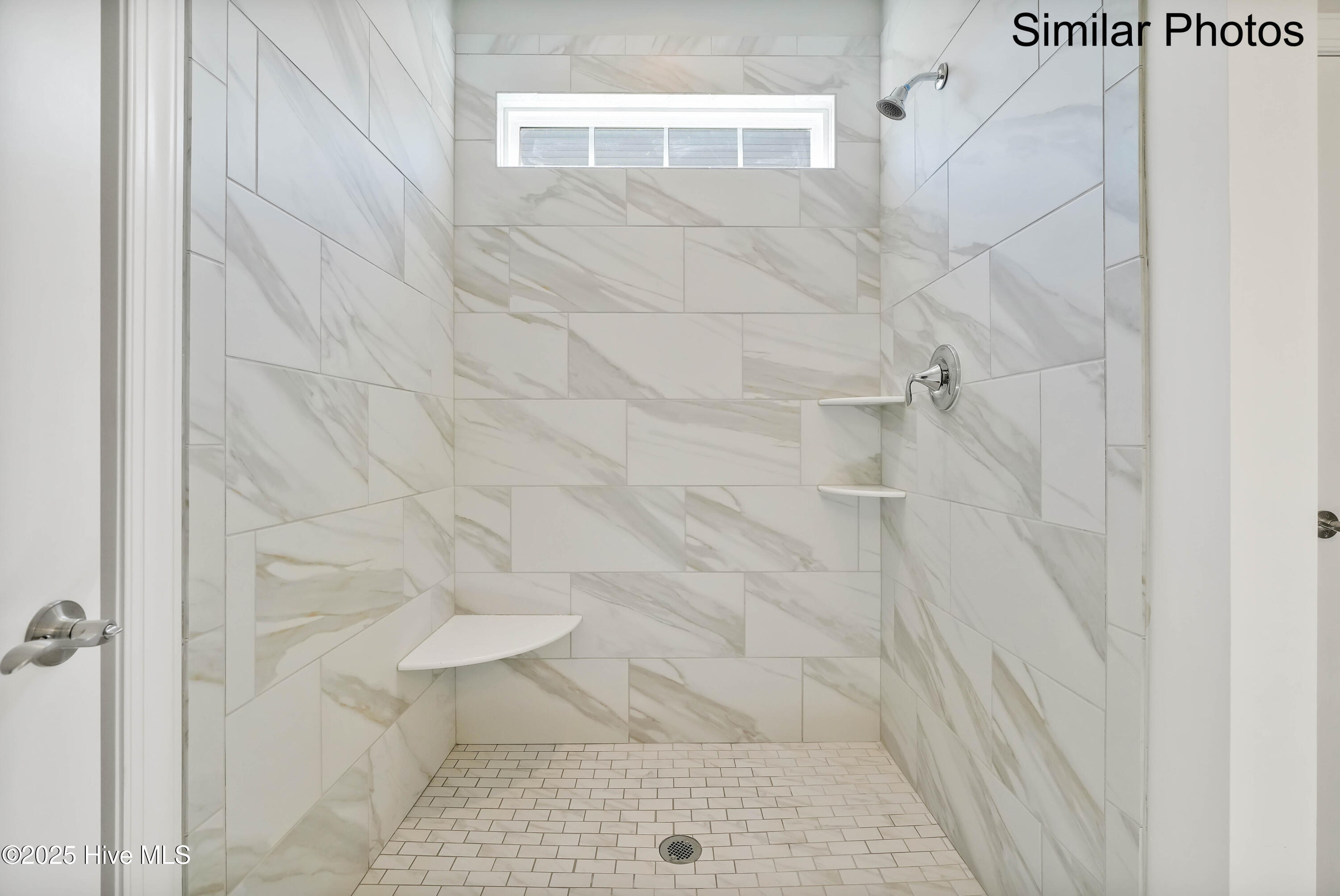 100511278 | Photo 18