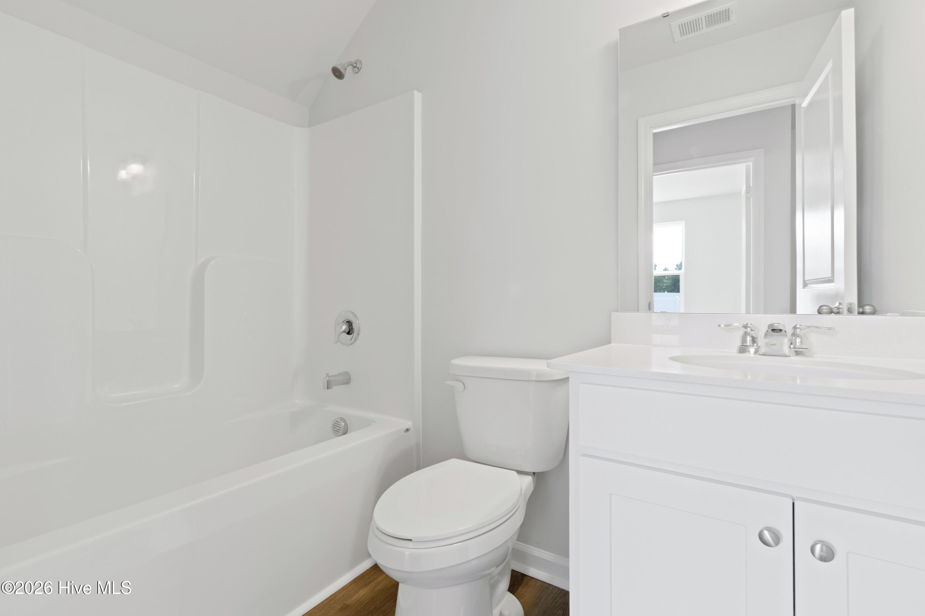 100557656 | Photo 16