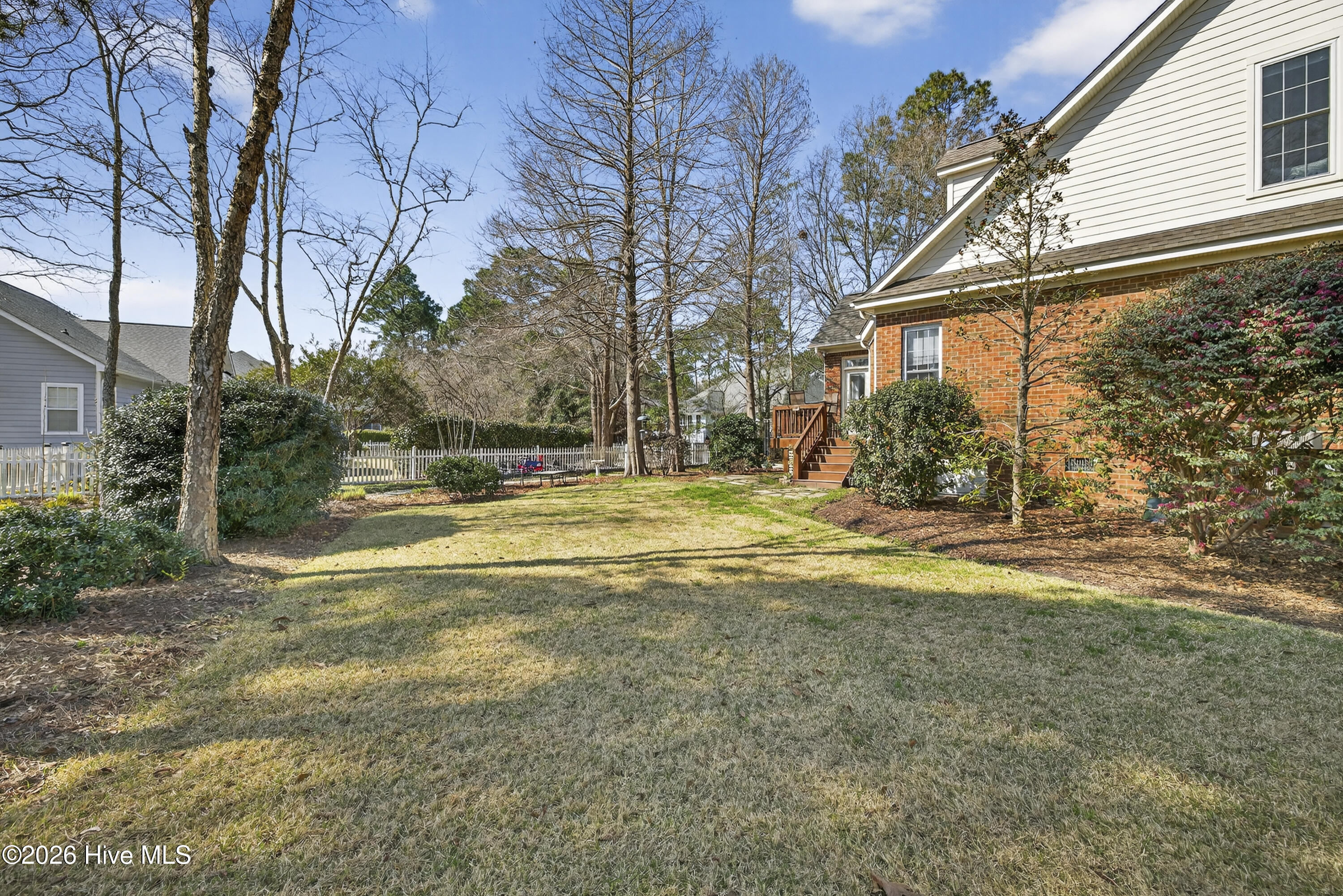 100561189 | Photo 12