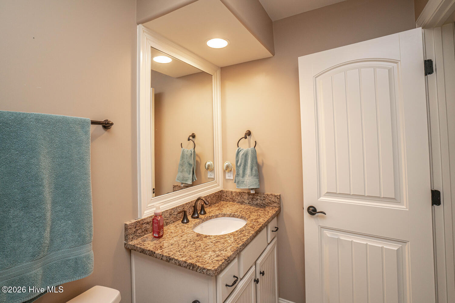 100552025 | Photo 53