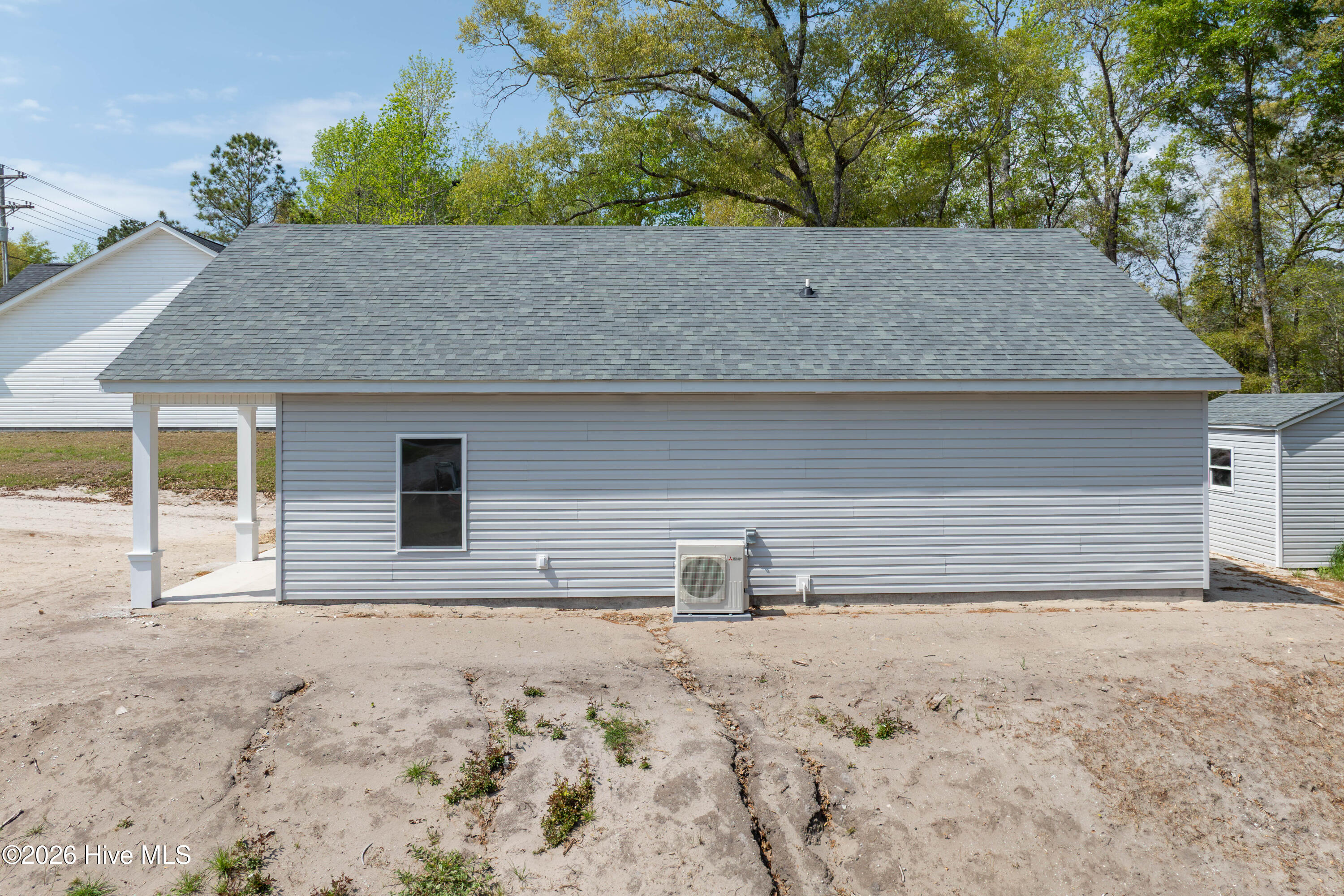 100563323 | Photo 22