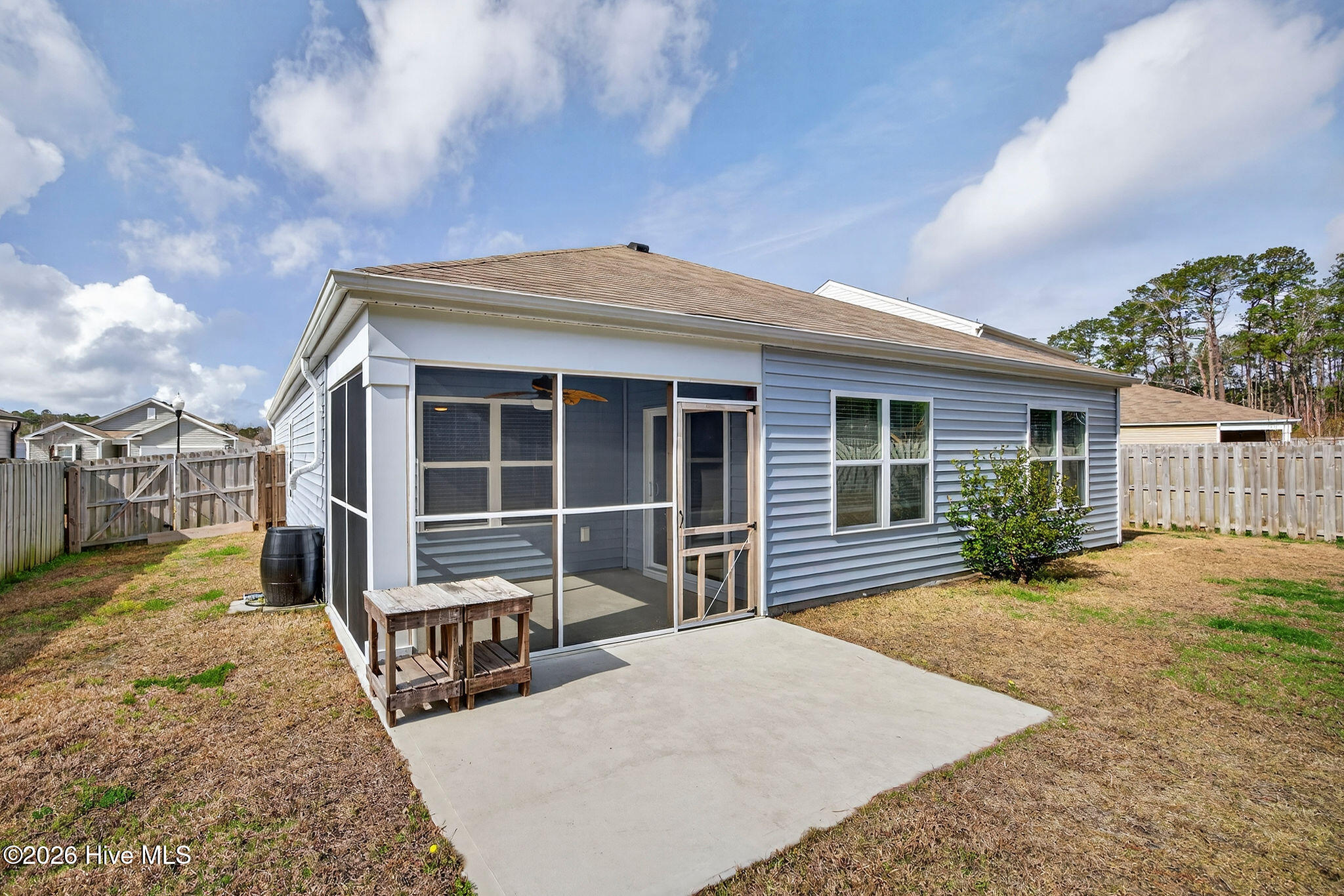 100560192 | Photo 28