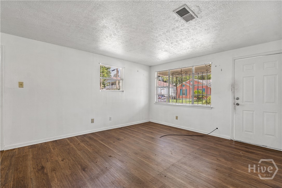 4th image of 1135 Collins St, Savannah, GA 31404 | MLS# SA362633