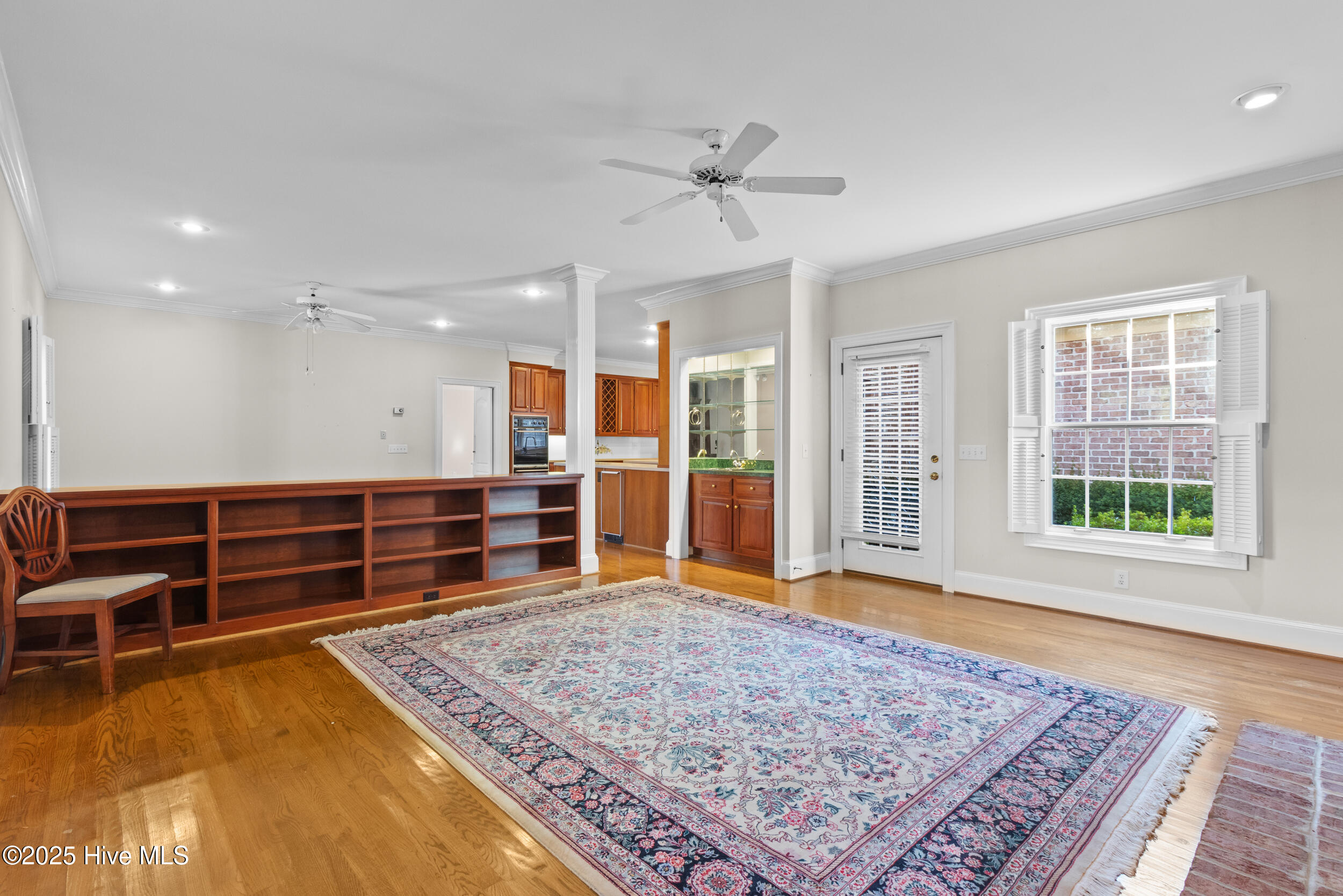 100516126 | Photo 40