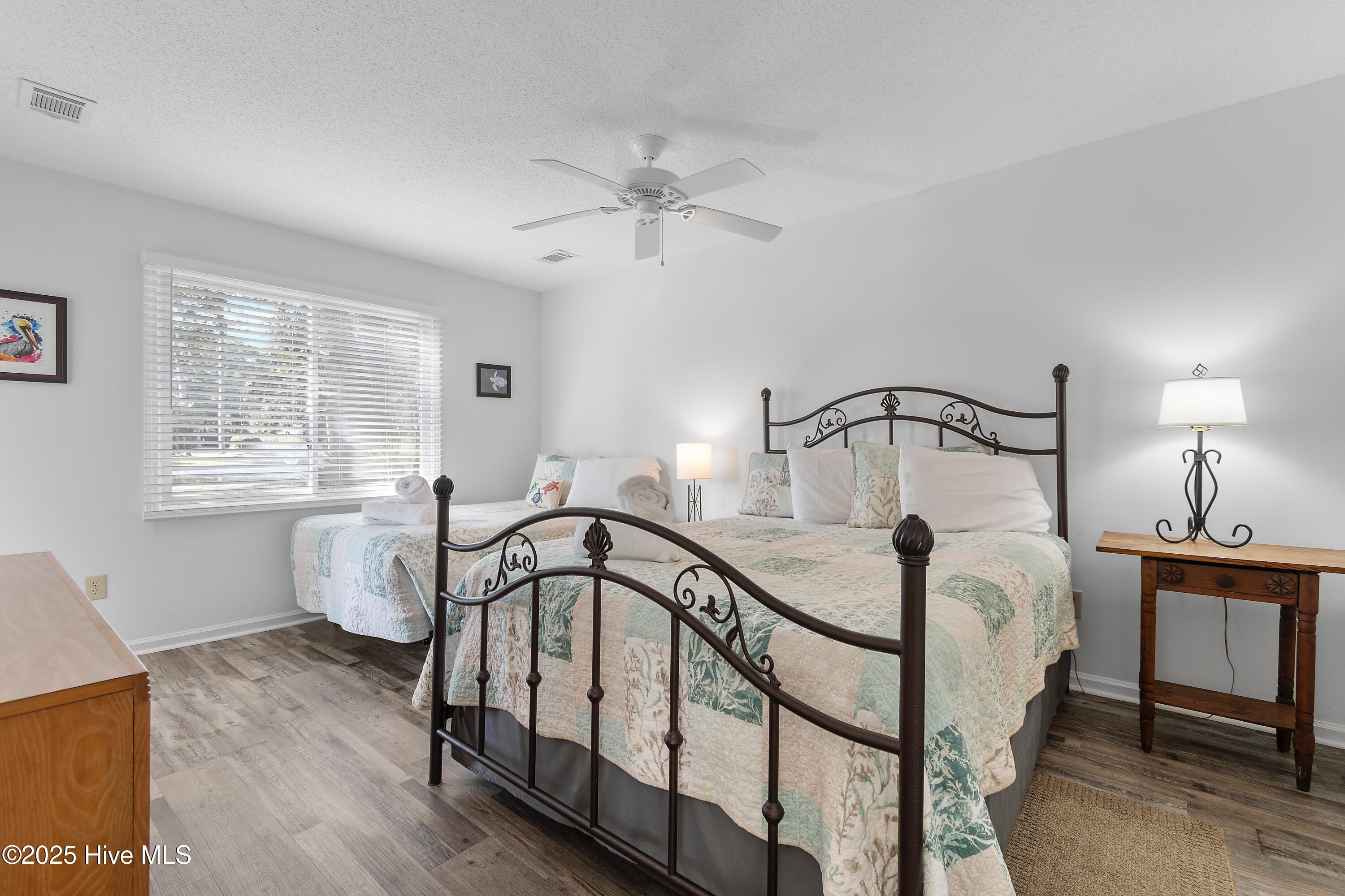 100541380 | Photo 18