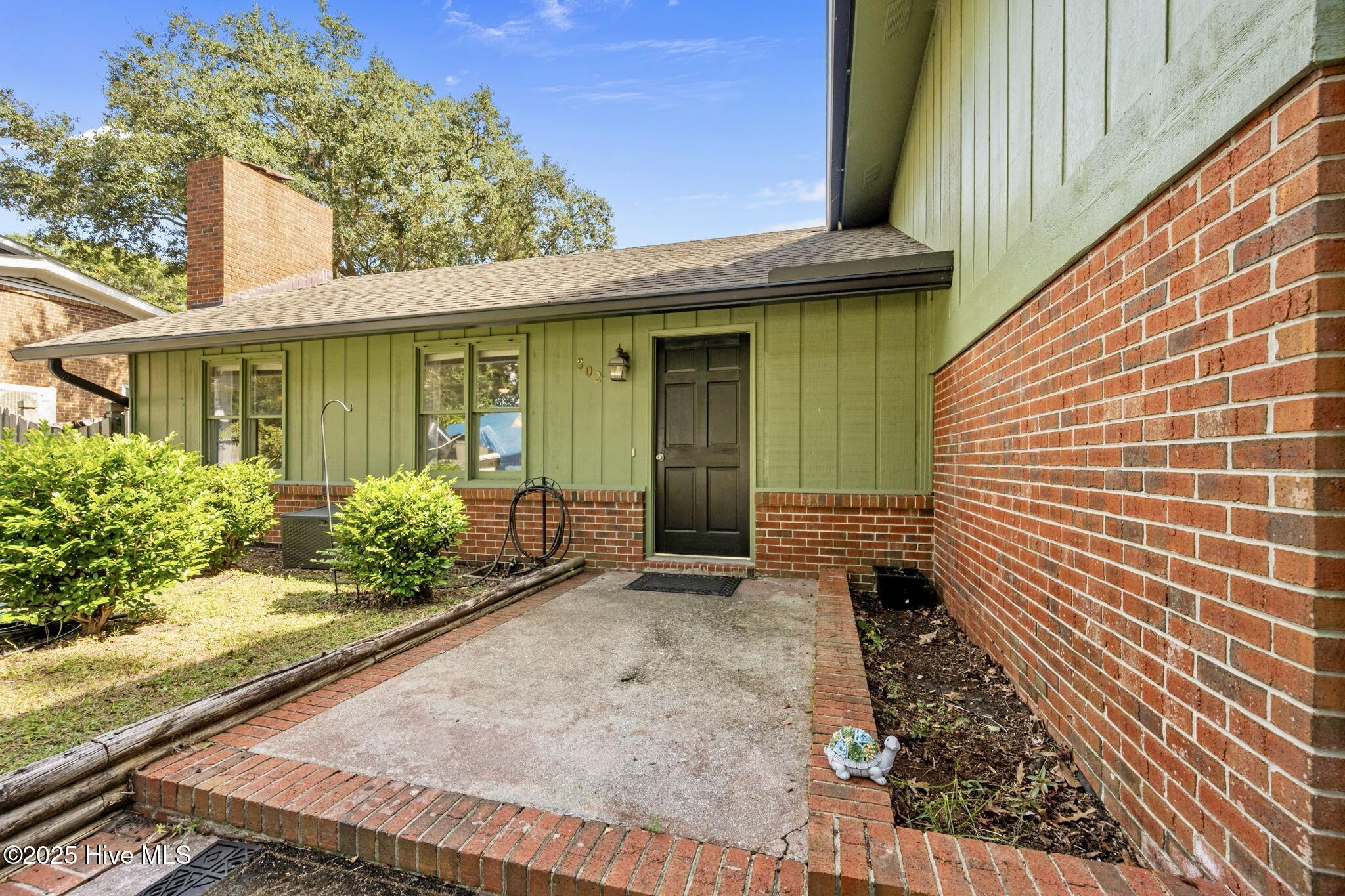 100532839 | Photo 11