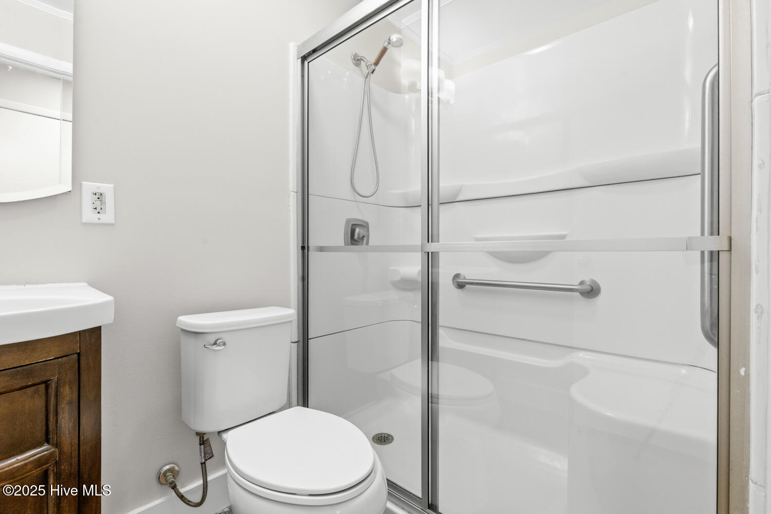 100542112 | Photo 16