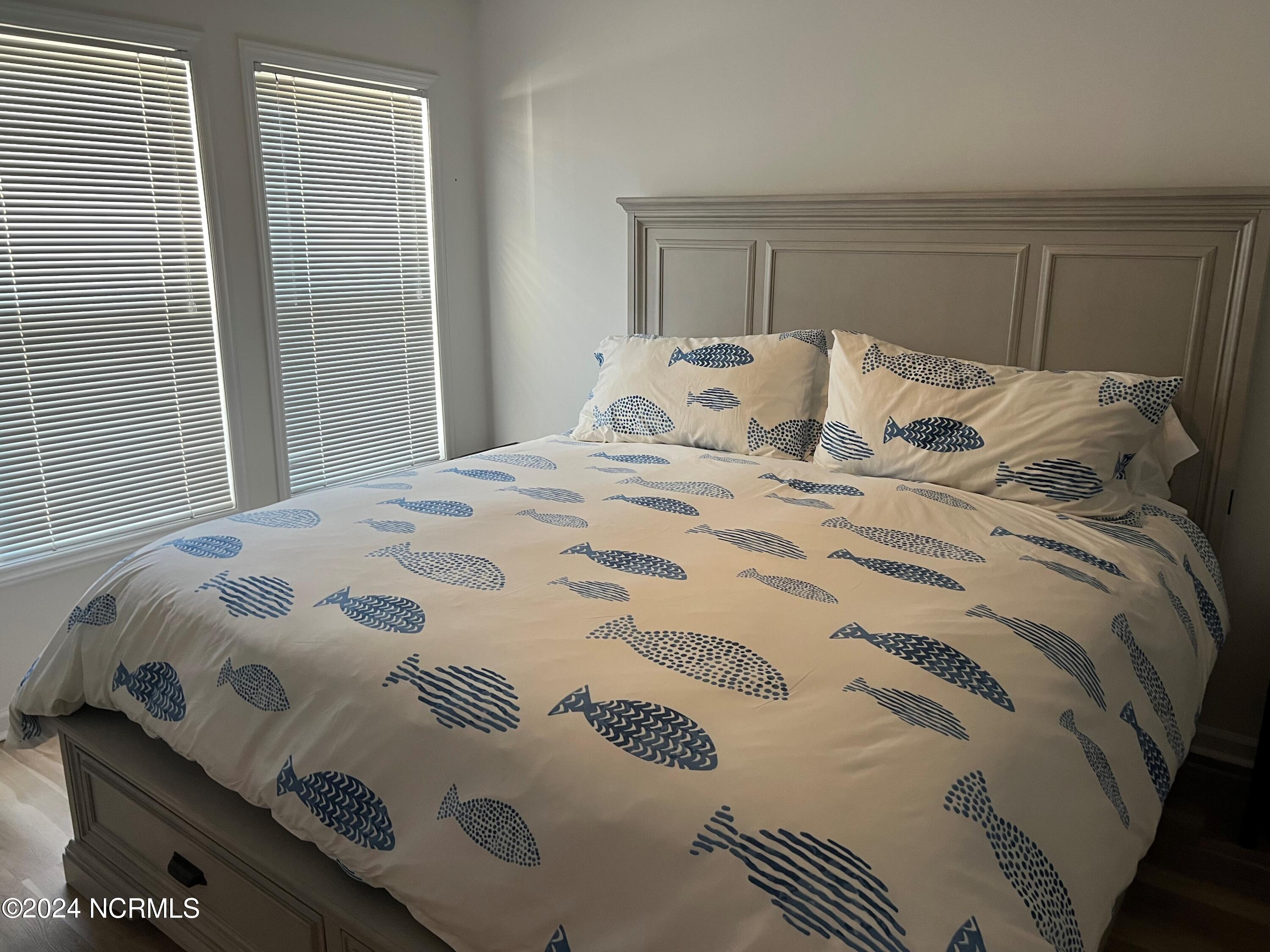 100560867 | Photo 17