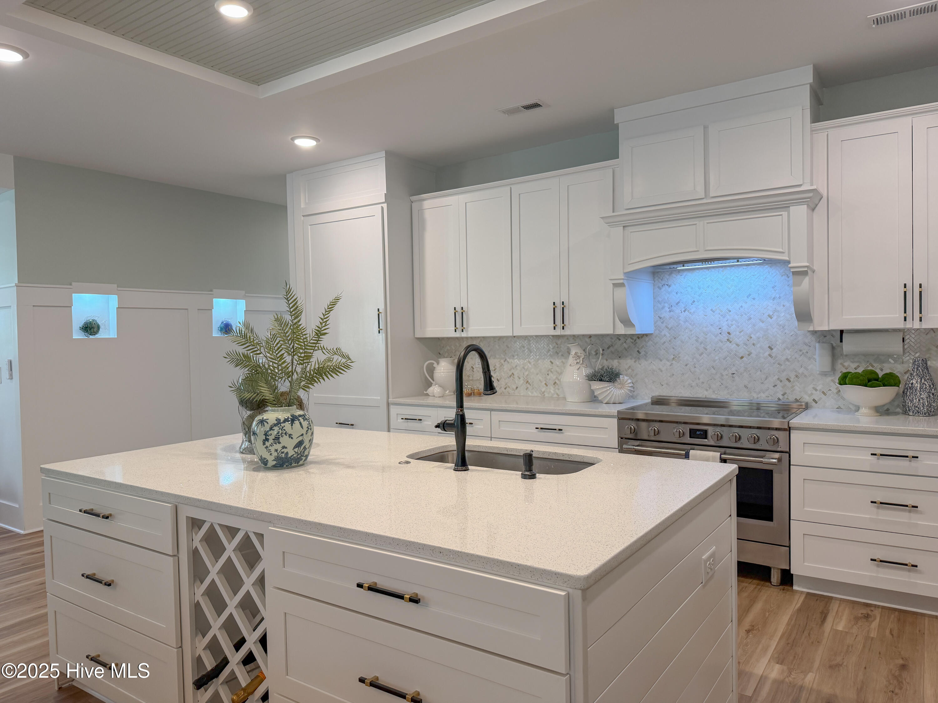 100546436 | Photo 21