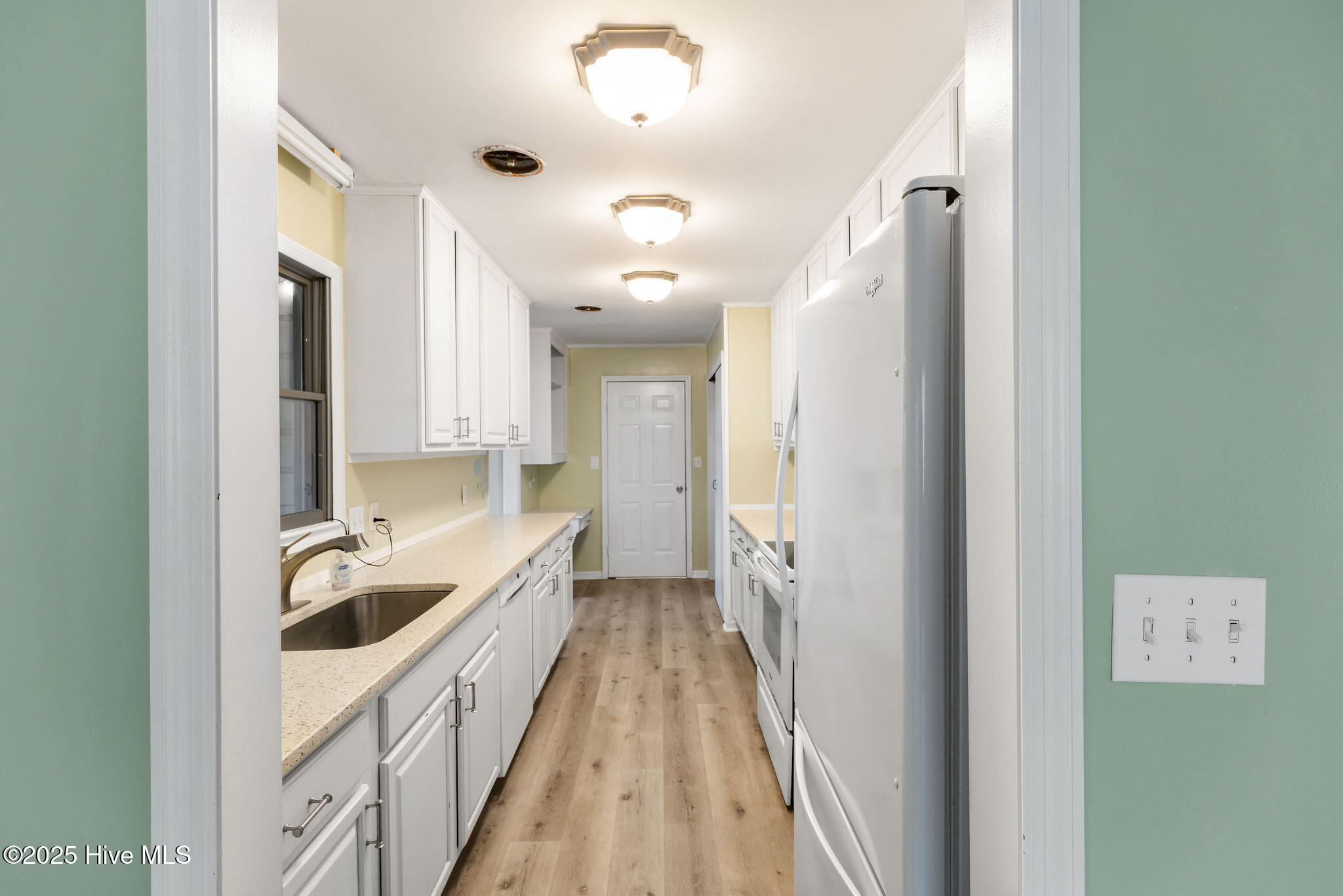 100546976 | Photo 10