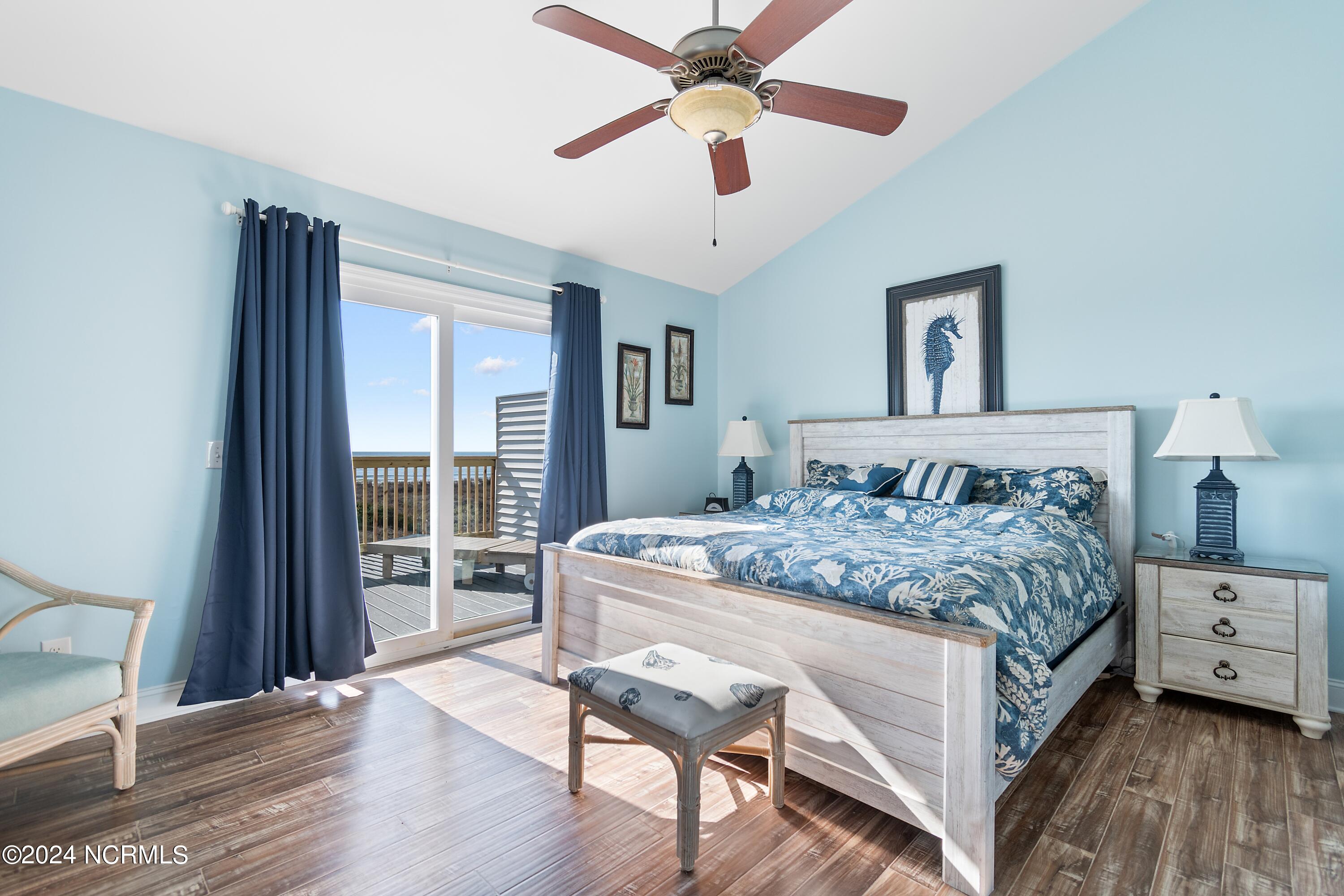 100547764 | Photo 18