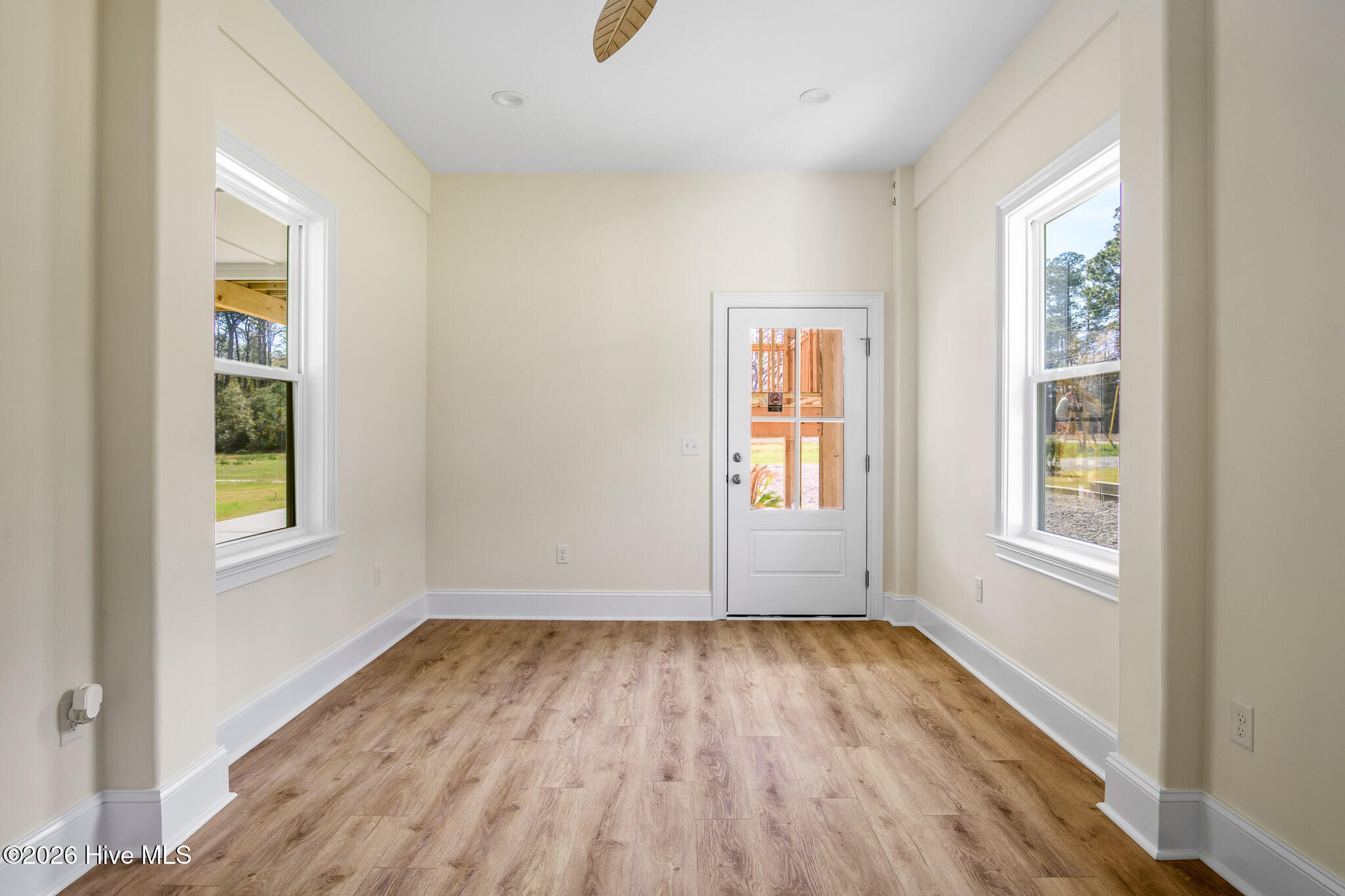 100517039 | Photo 40