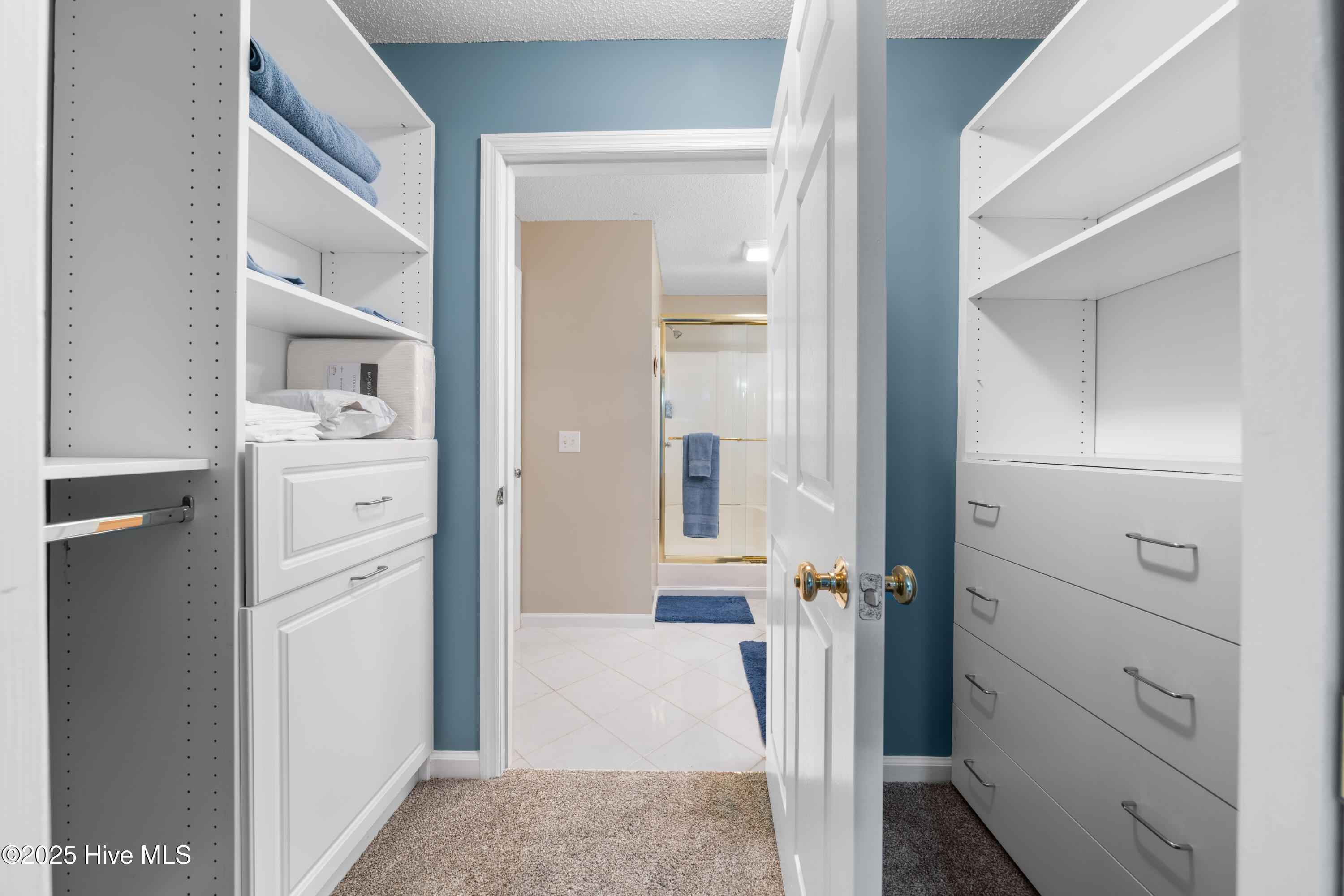 100510372 | Photo 20