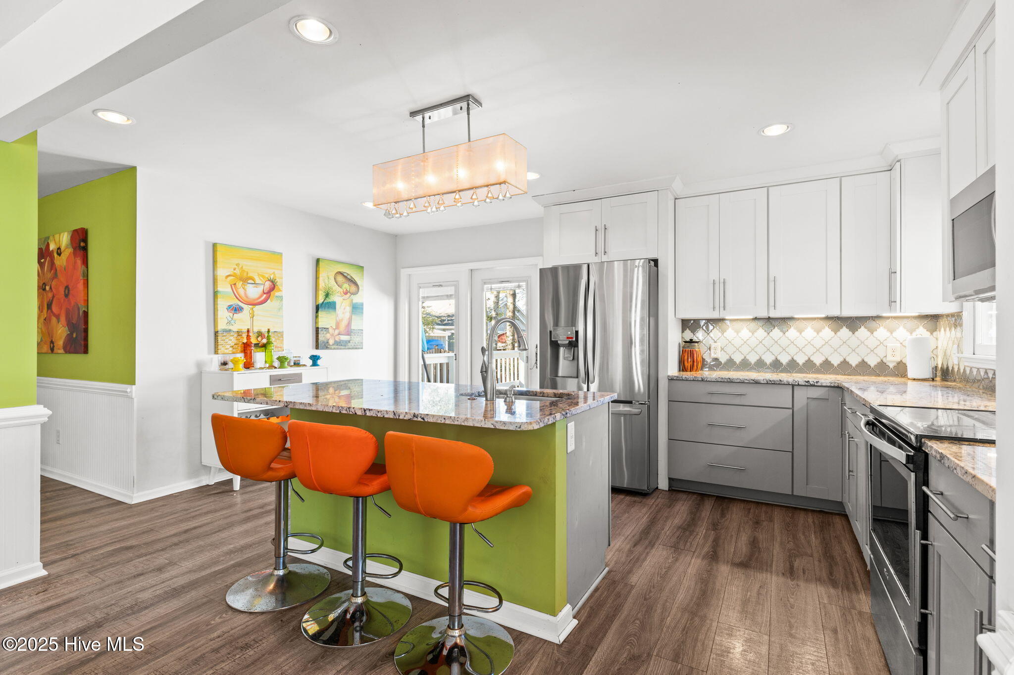 100543904 | Photo 15