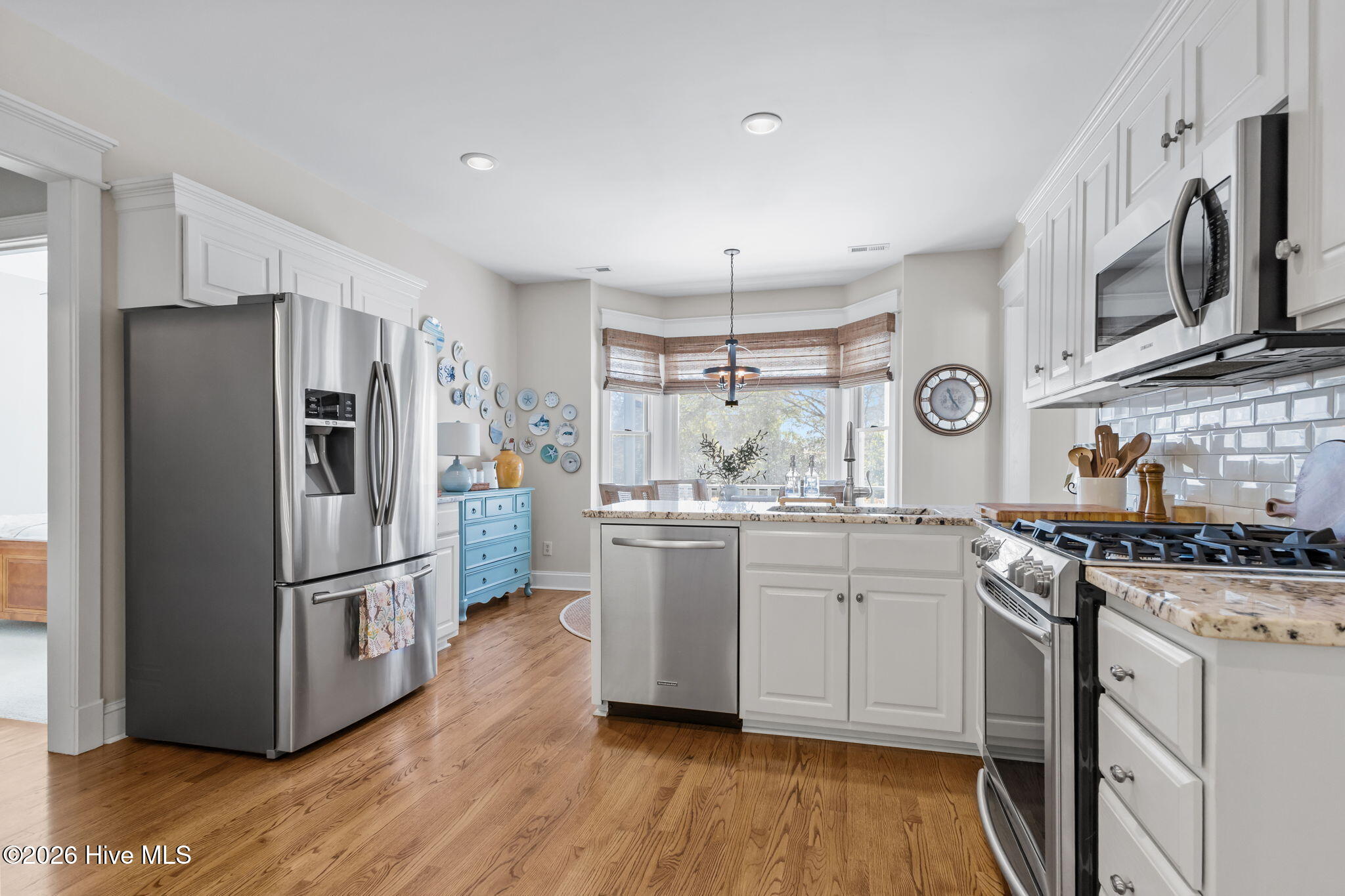 100564059 | Photo 21