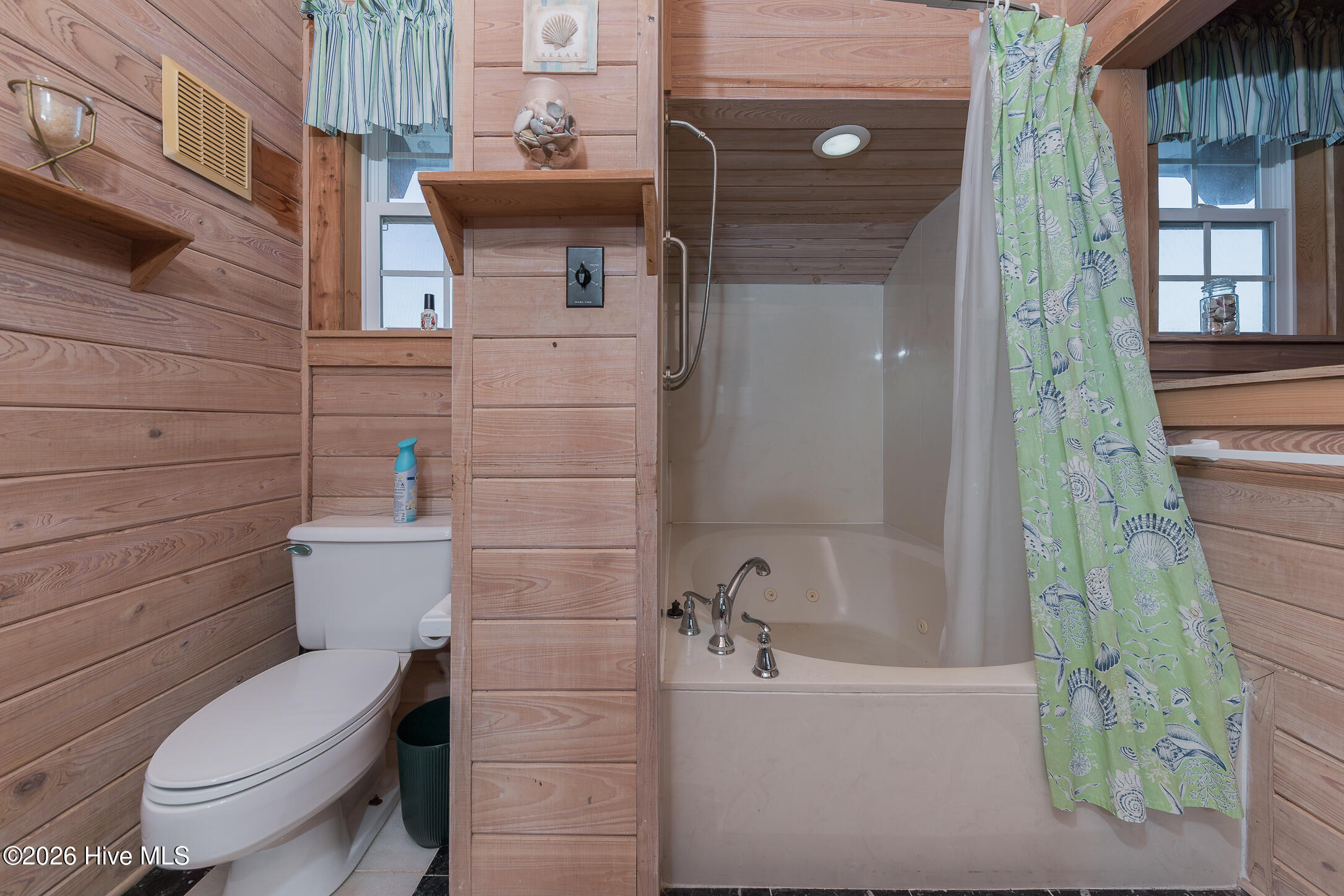 100560422 | Photo 21