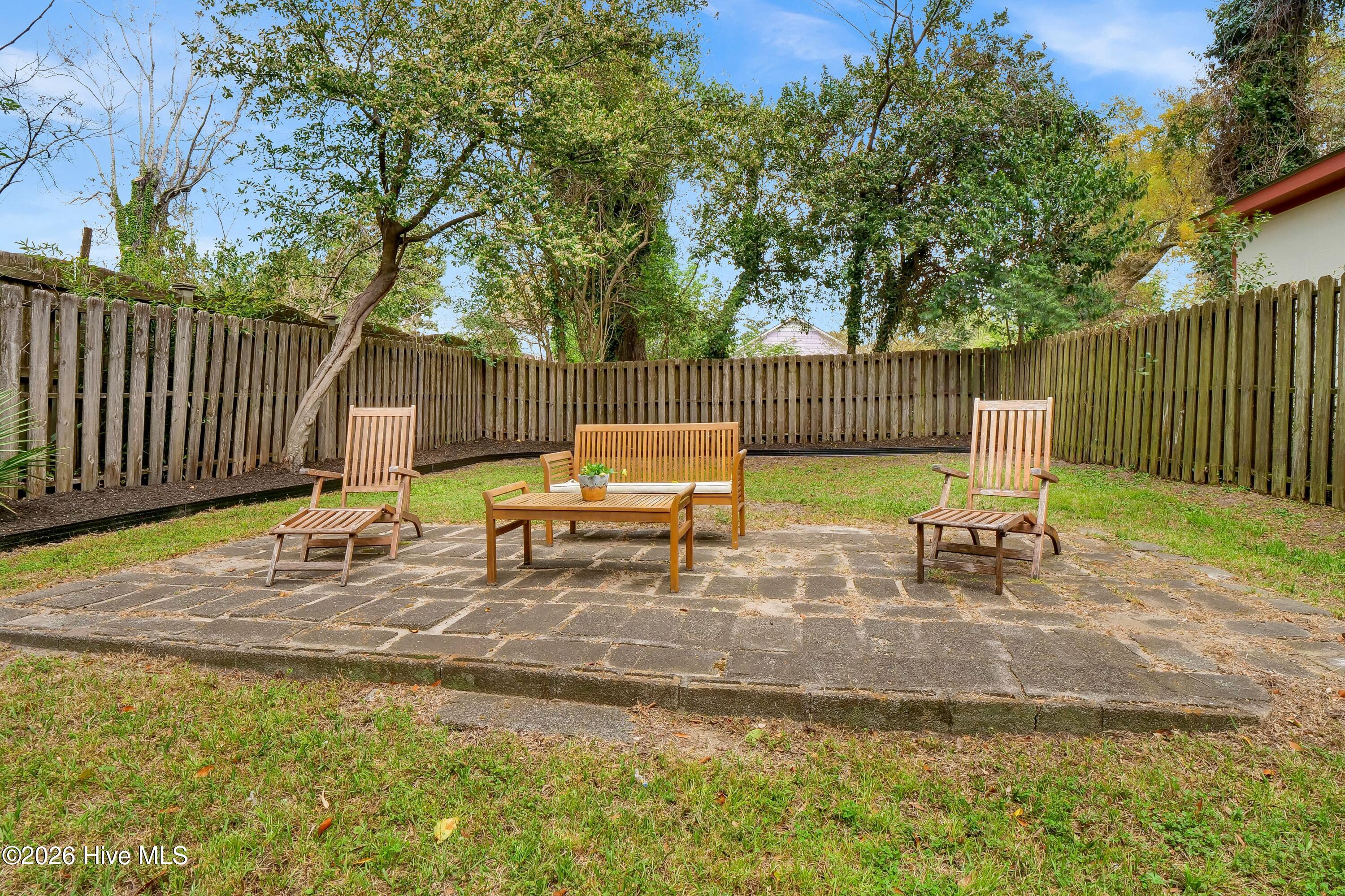 100562597 | Photo 26