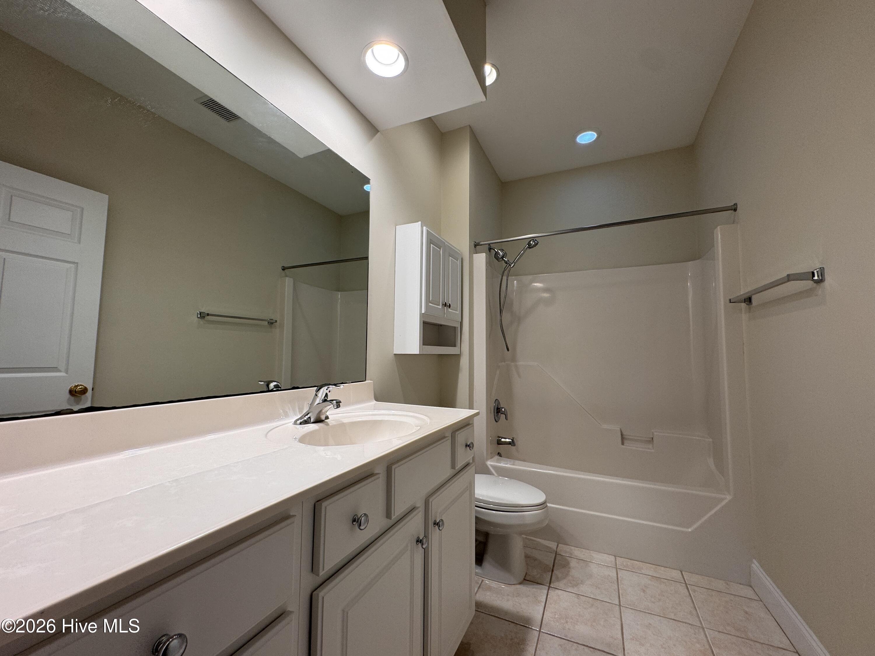 100556492 | Photo 18