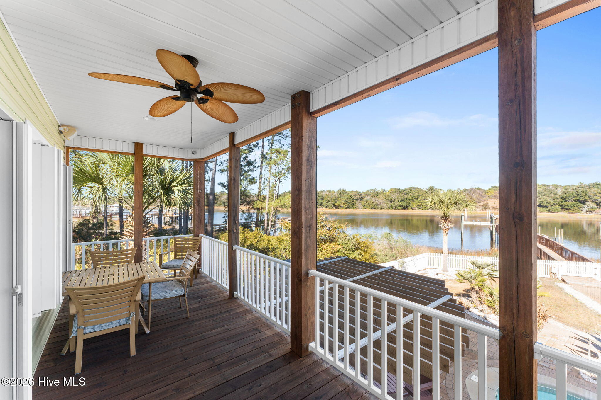 100553257 | Photo 11