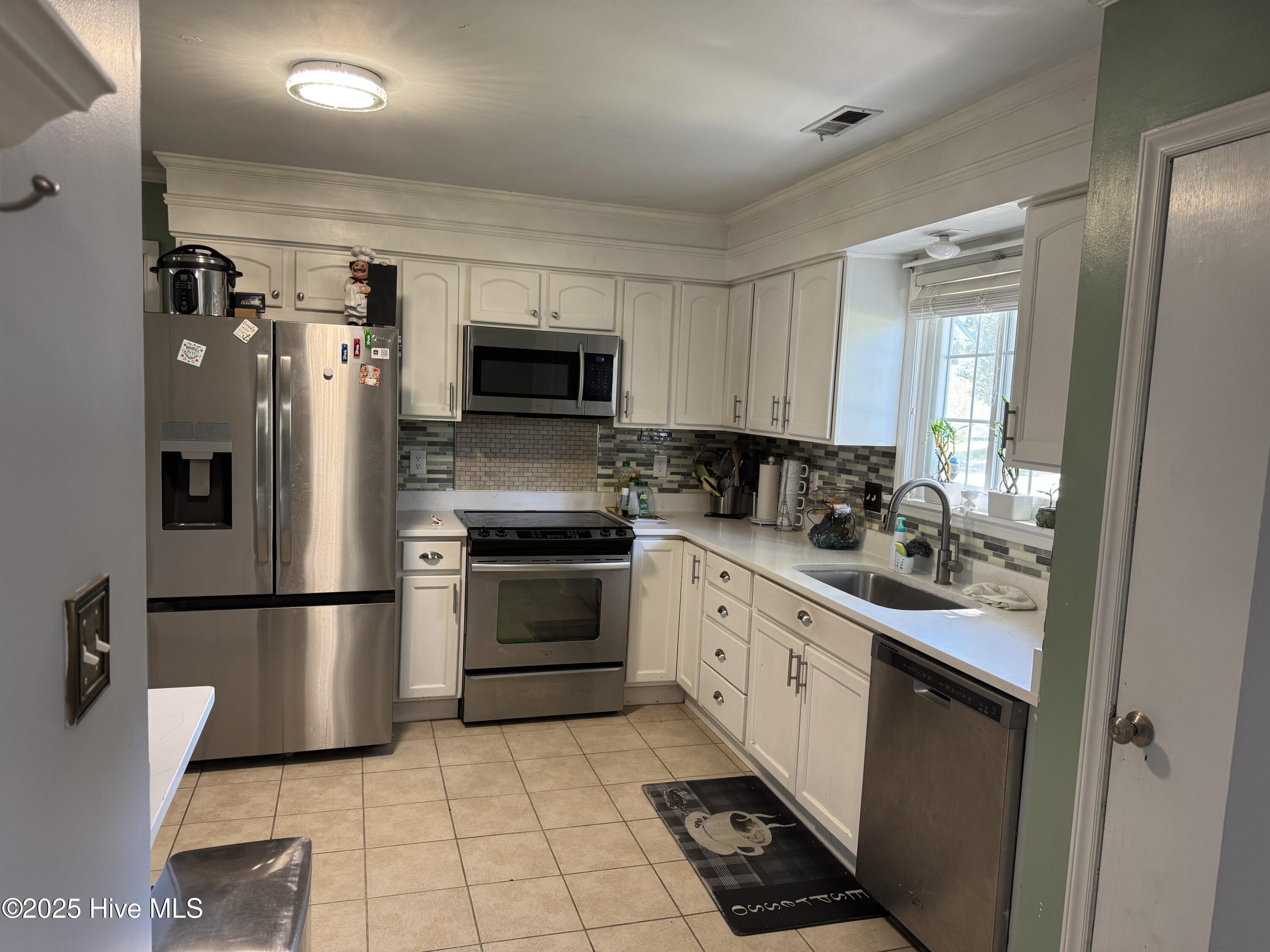 909 Springdale Drive, Jacksonville, NC 28540 – photo 22: IMG_6425