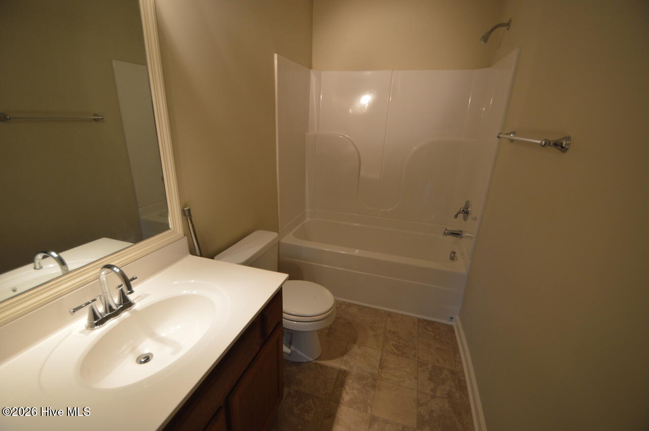 100562561 | Photo 12