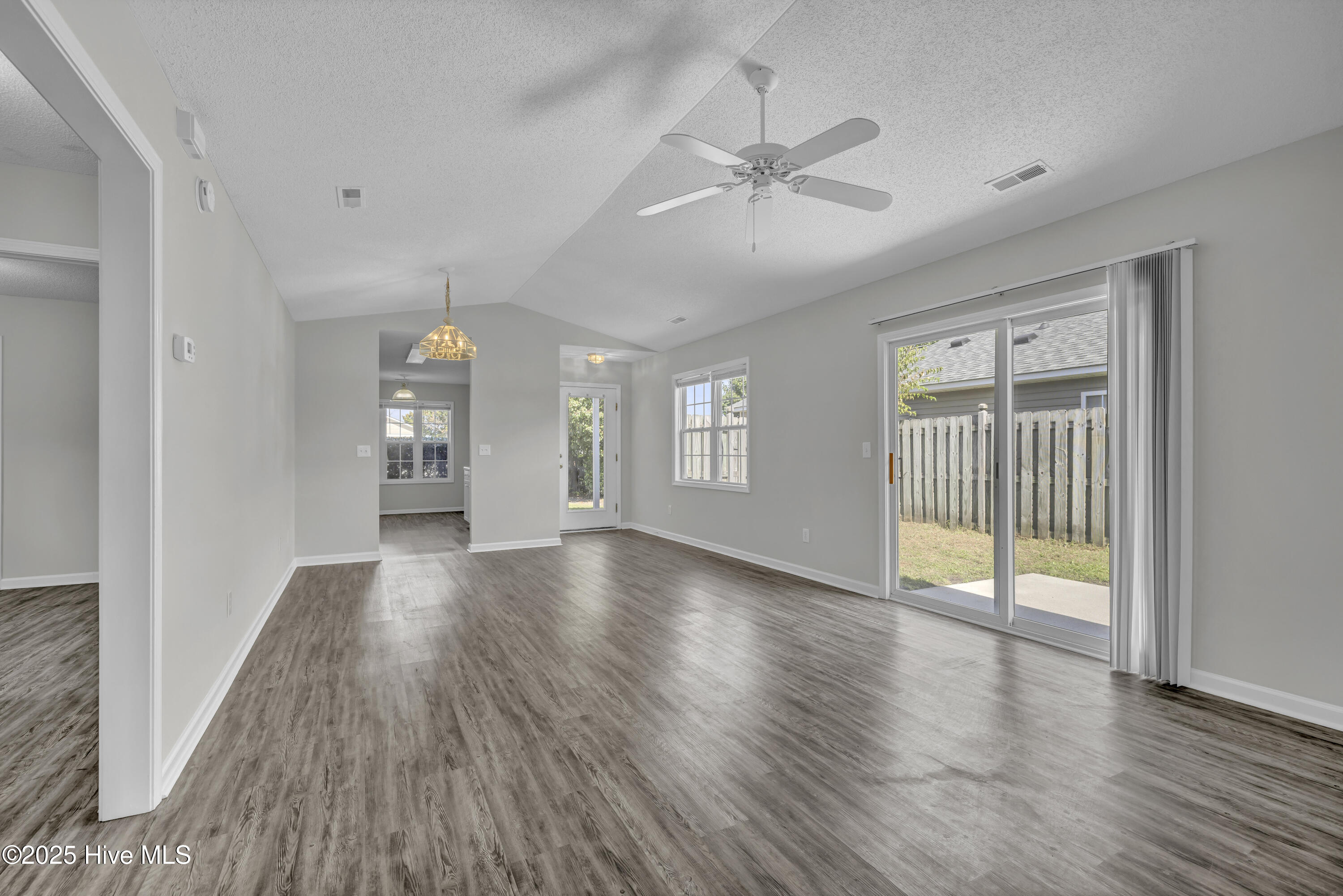 7220 Haskell Court, Wilmington, NC 28411 – photo 7: 007_6q7a6564_280