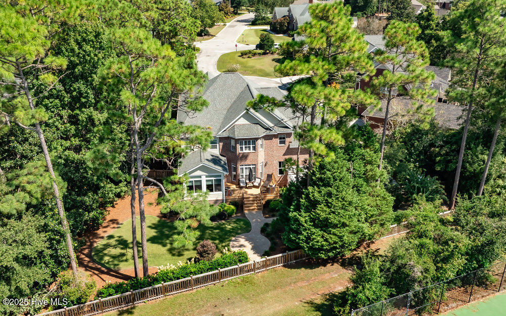 100531667 | Photo 60