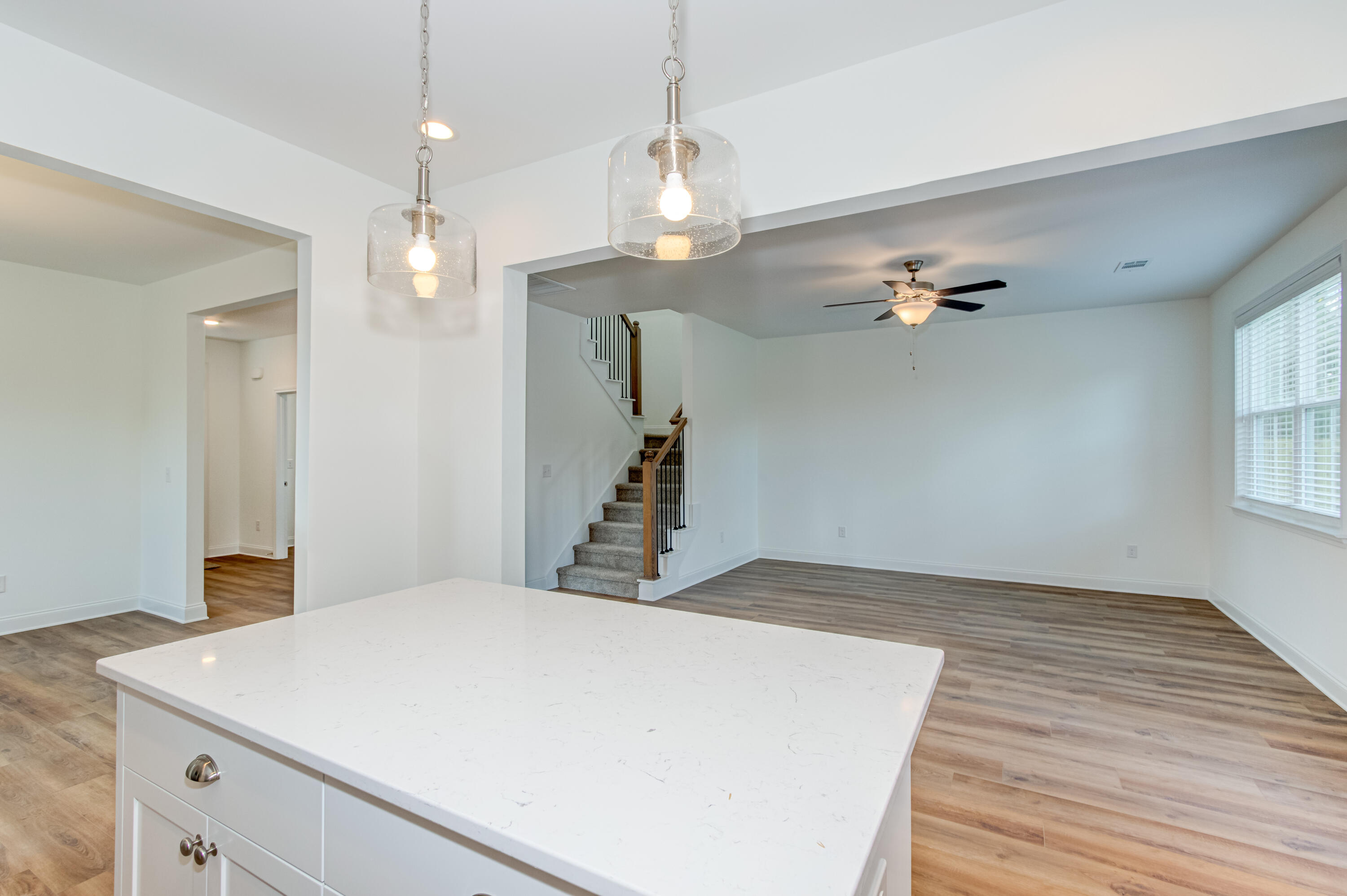 2nd St, 526, Interior-5