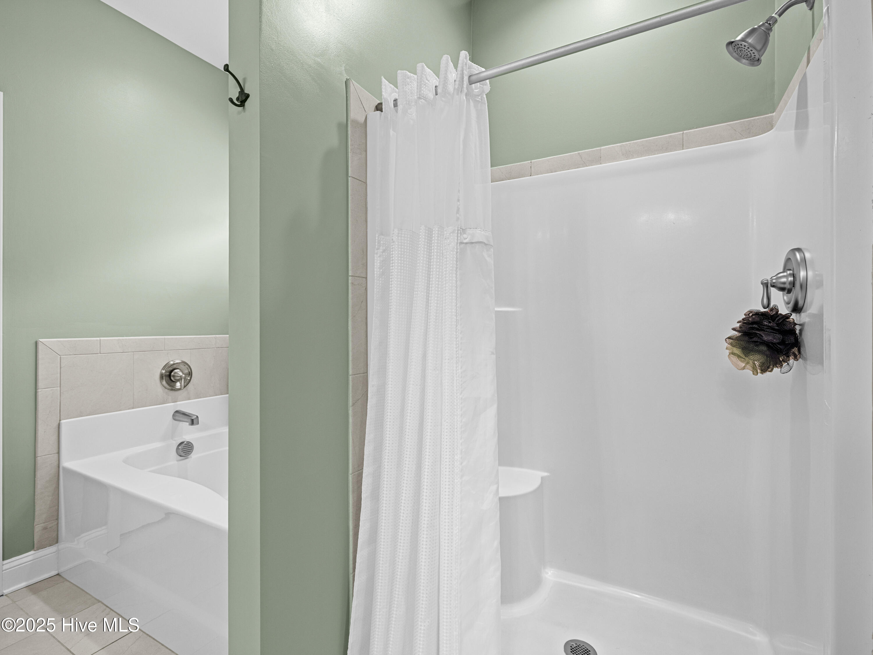 100535765 | Photo 44