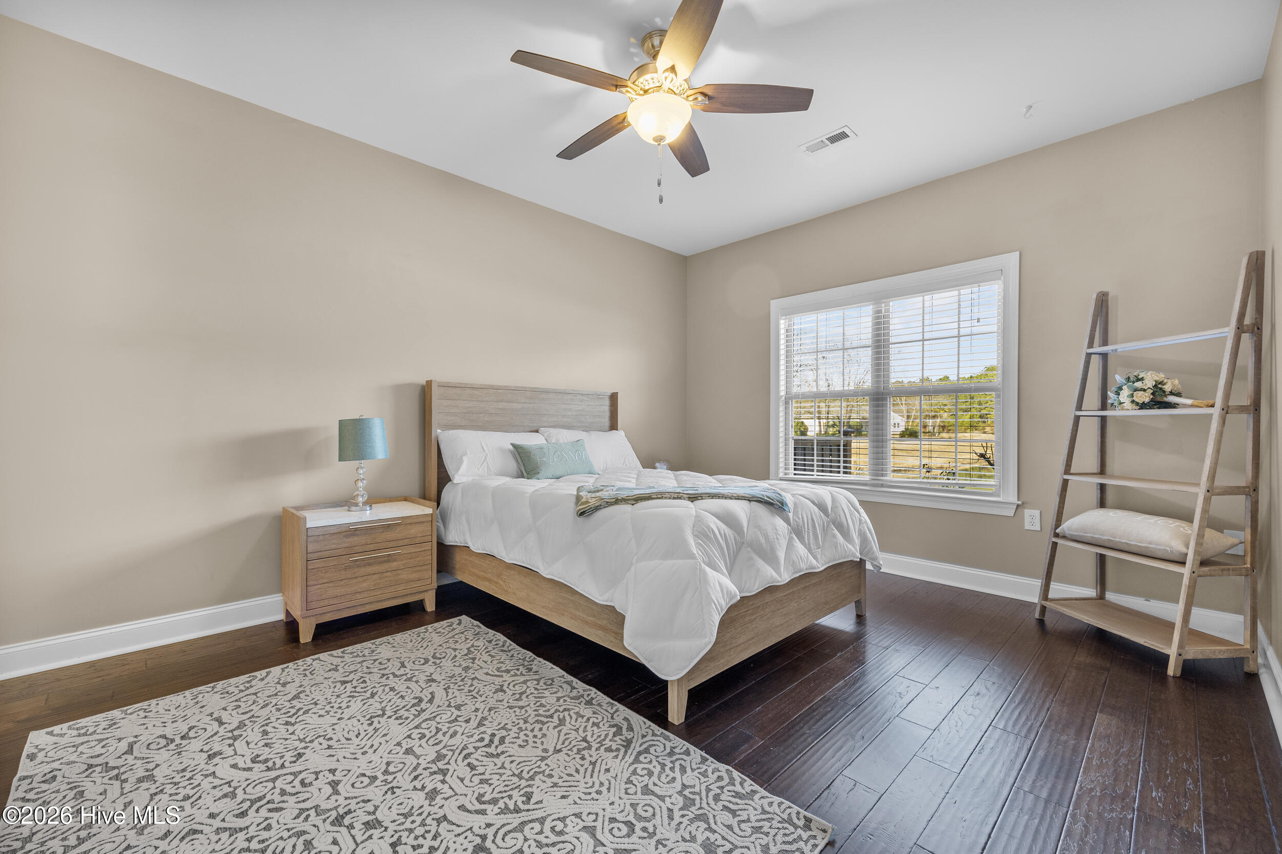 100552325 | Photo 22