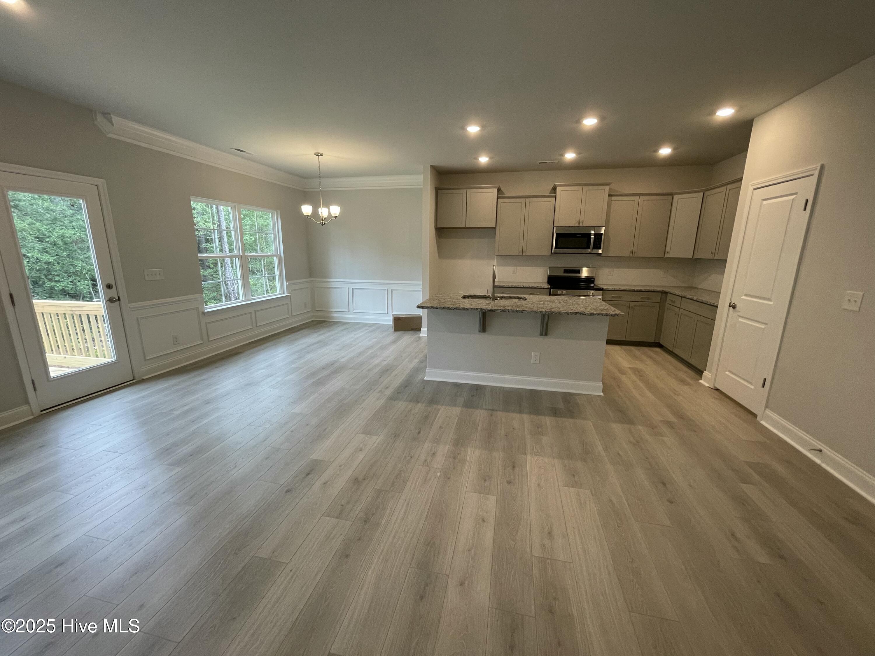 100514580 | Photo 17