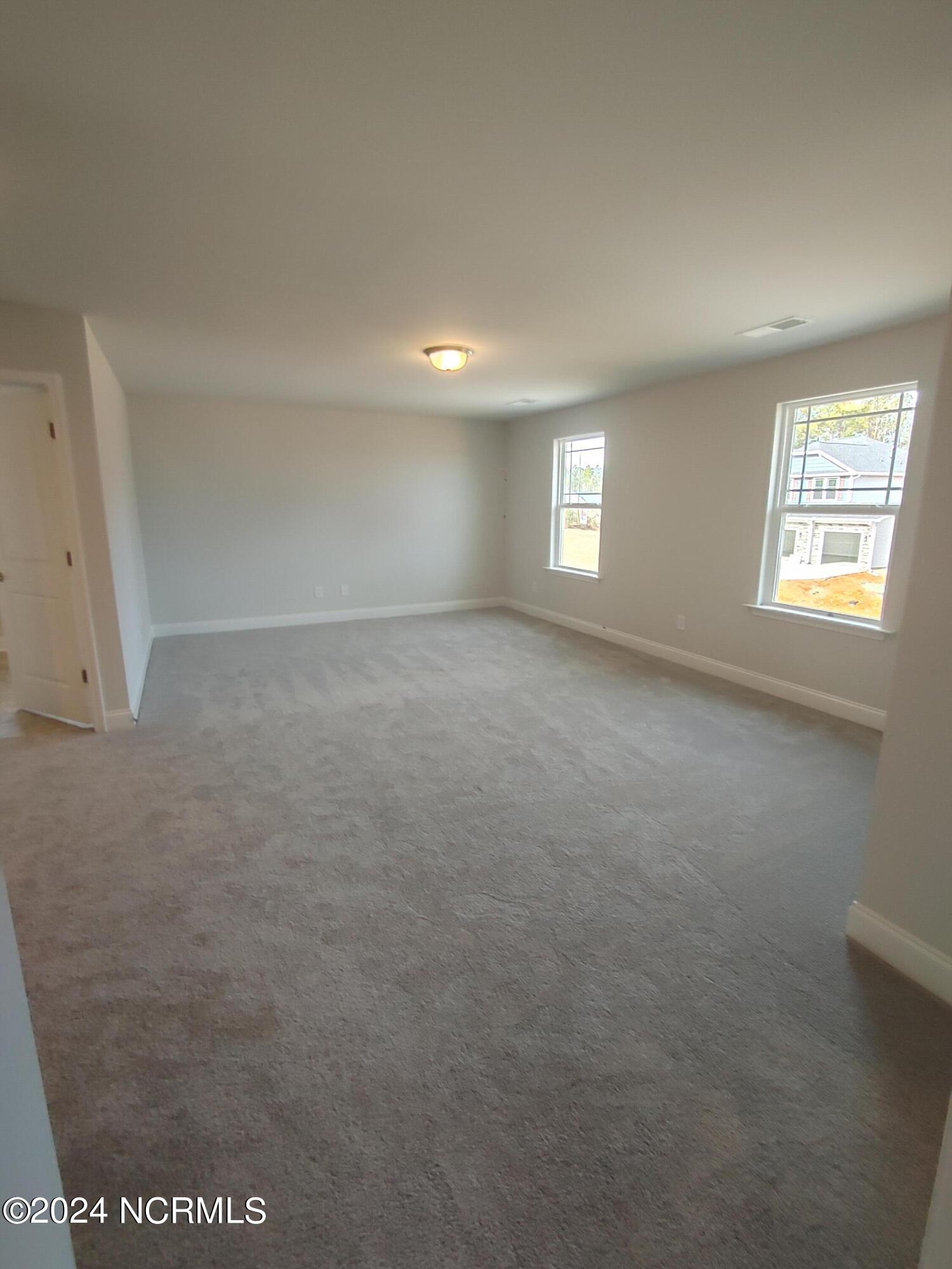 100421007 | Photo 17