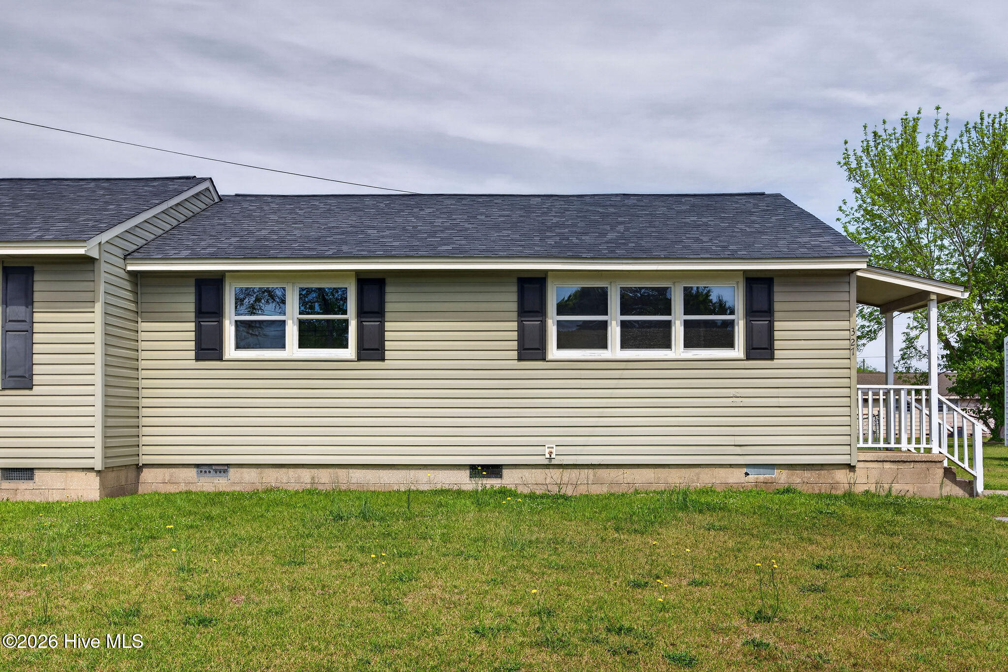 100567273 | Photo 14