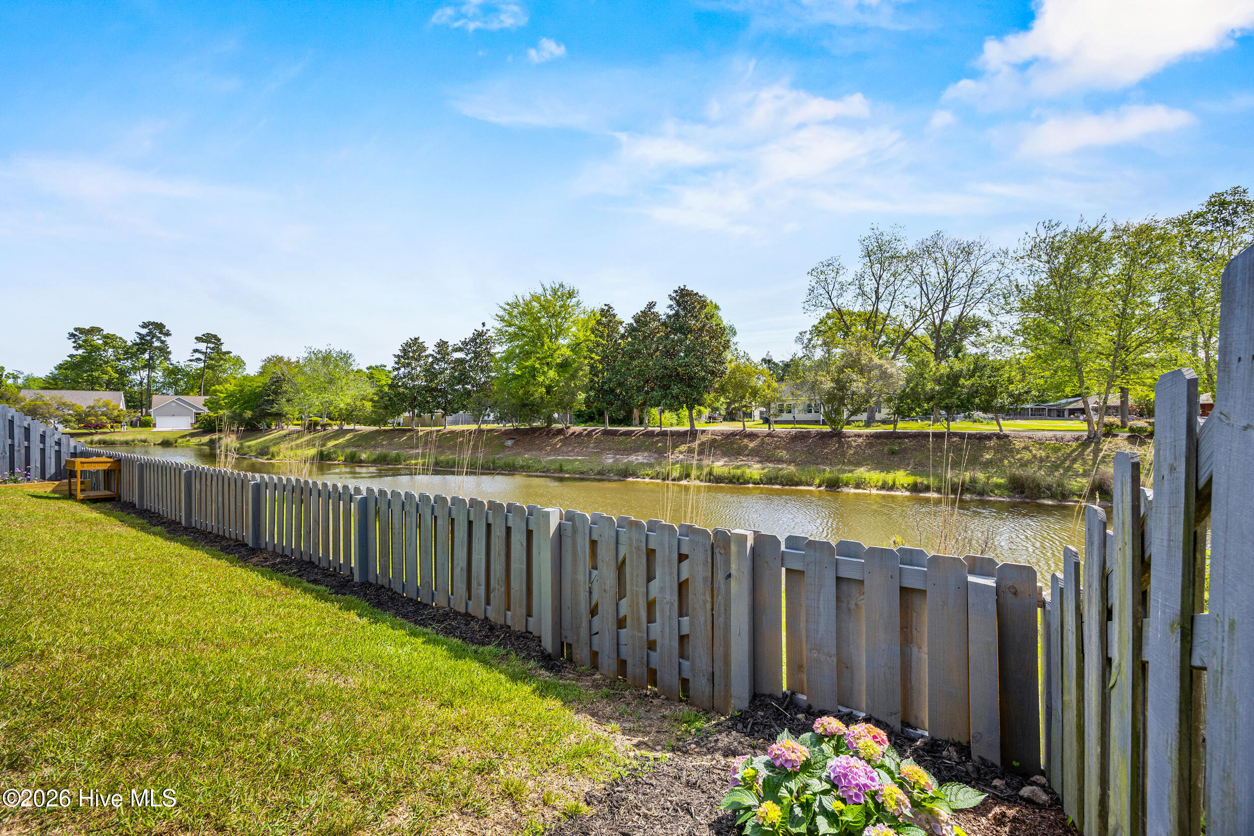 100565934 | Photo 26