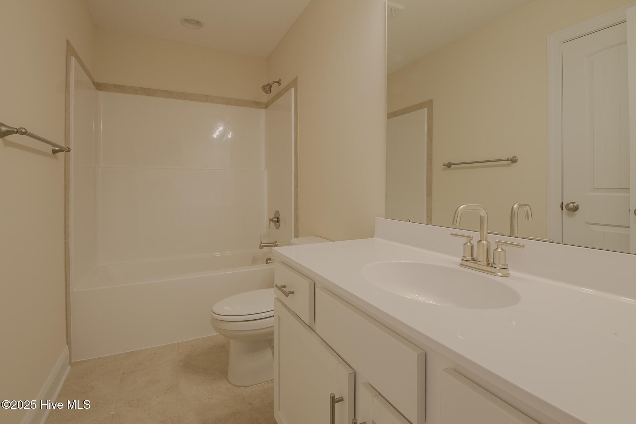 100503202 | Photo 23