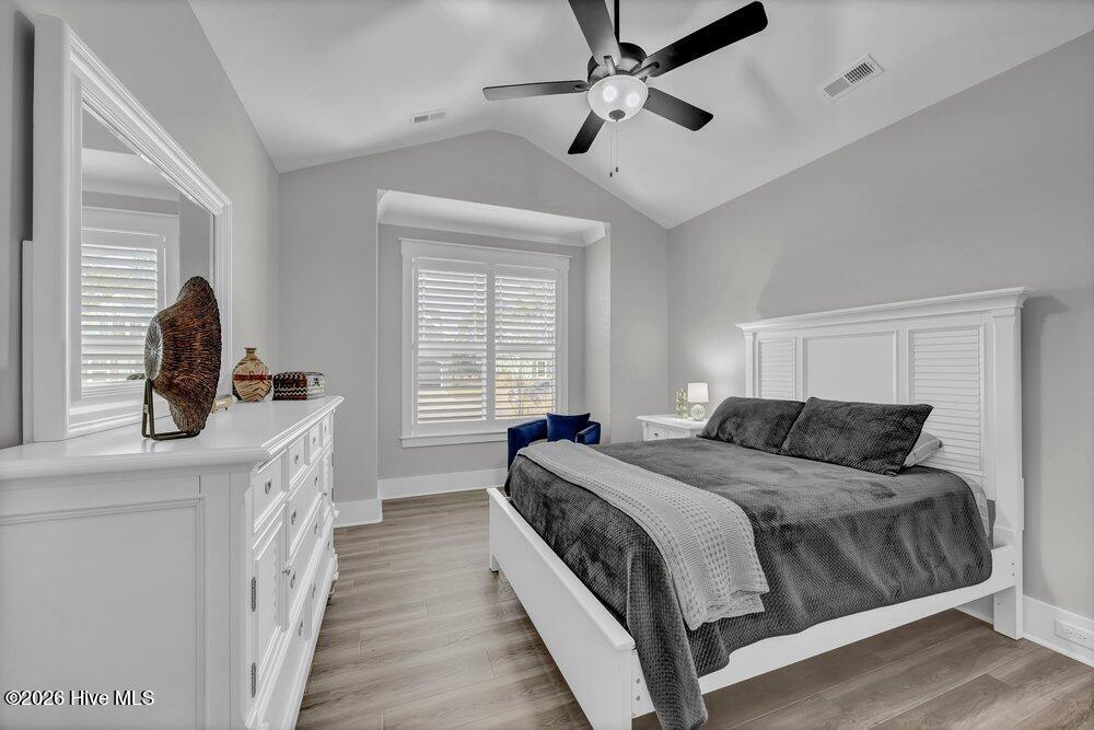 100547868 | Photo 29