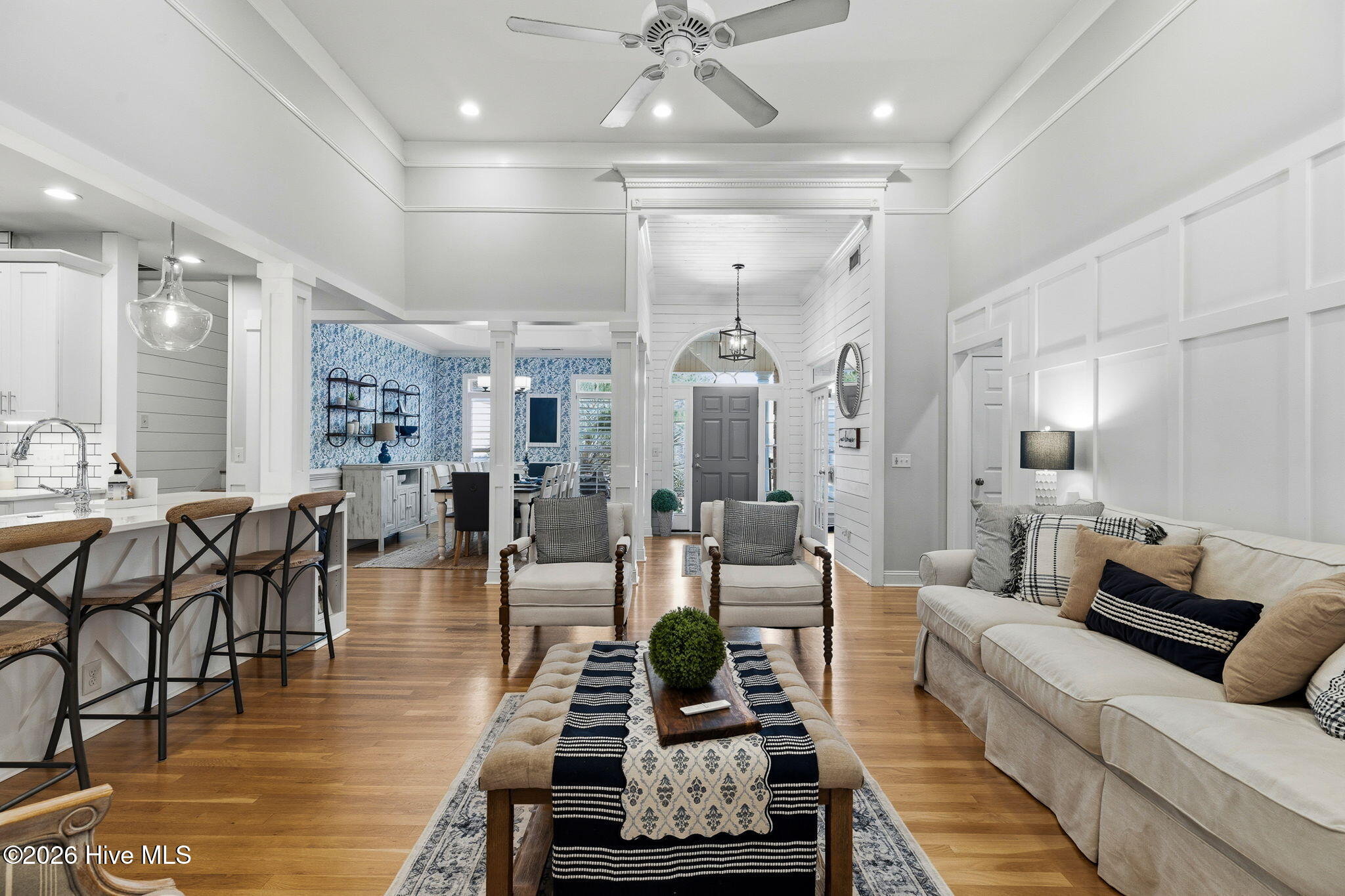 100561515 | Photo 21