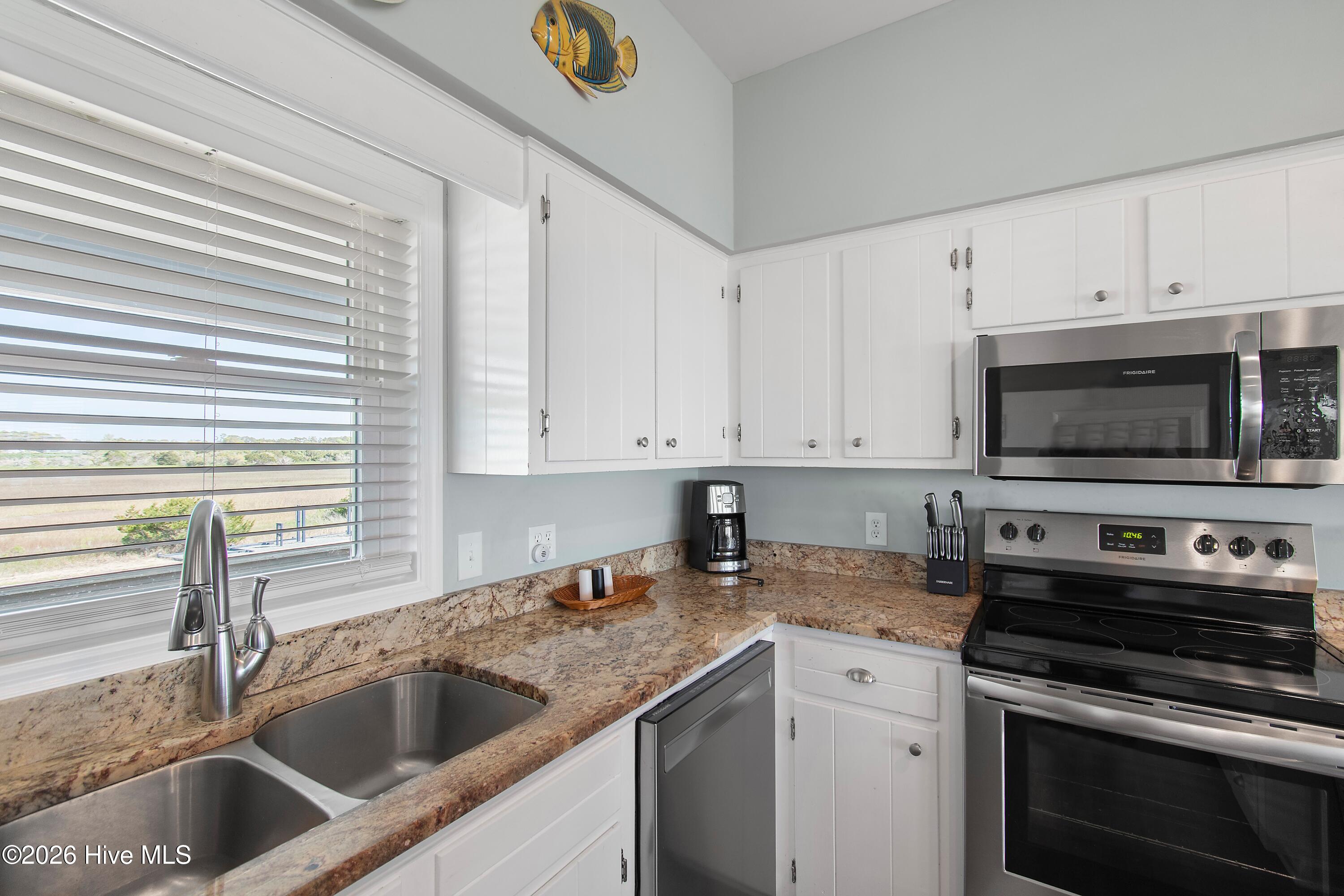 100566525 | Photo 19