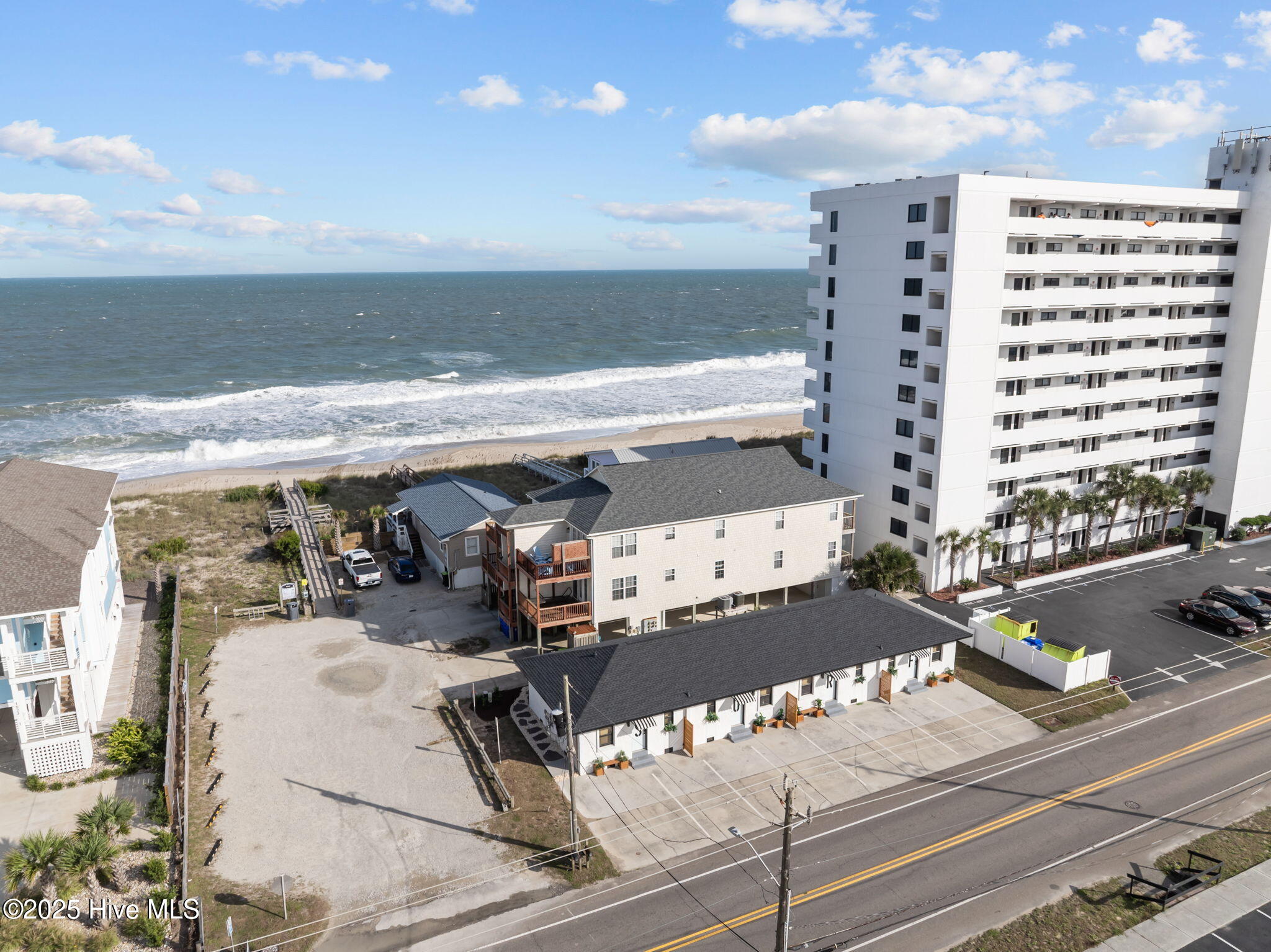 100534749 | Photo 74