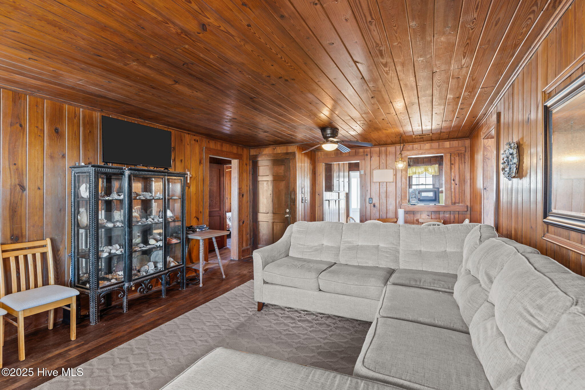 100539886 | Photo 10