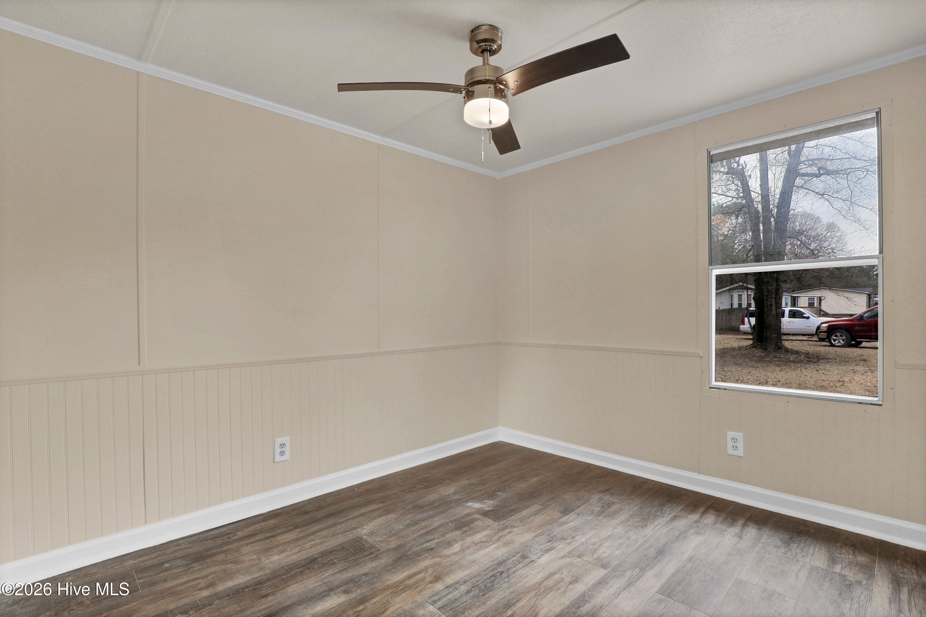 100557223 | Photo 11