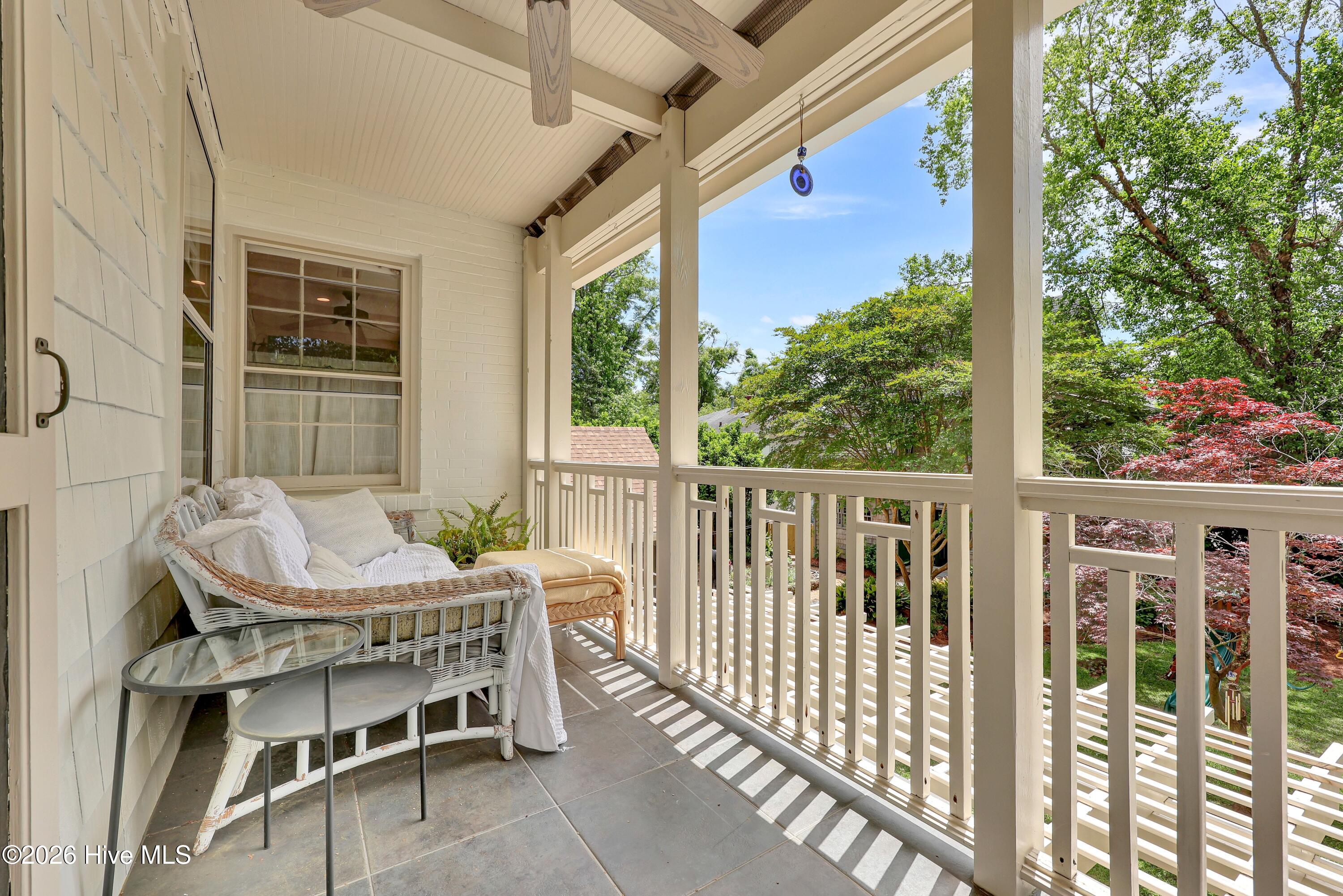 100570649 | Photo 33