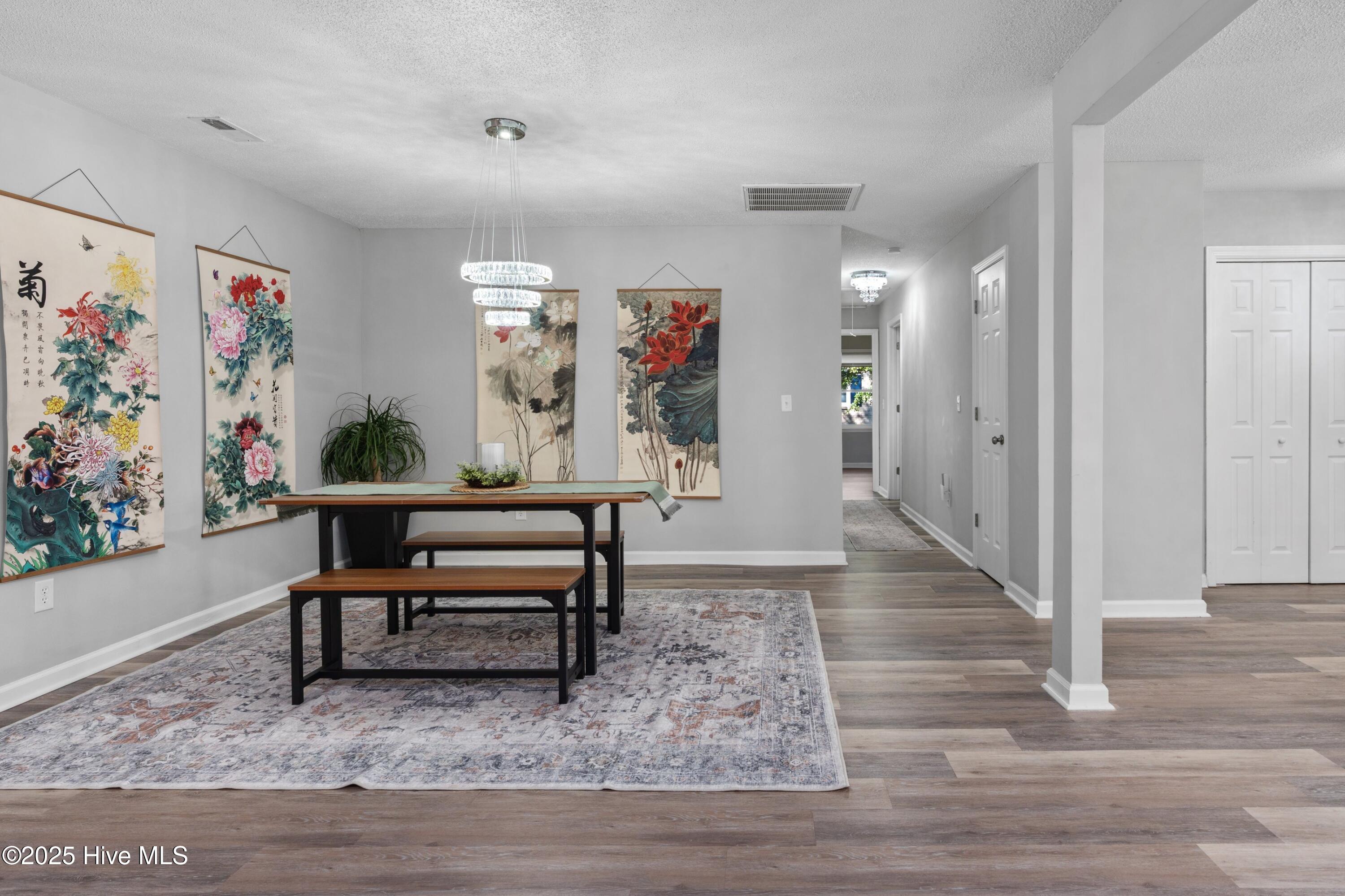 100539708 | Photo 14