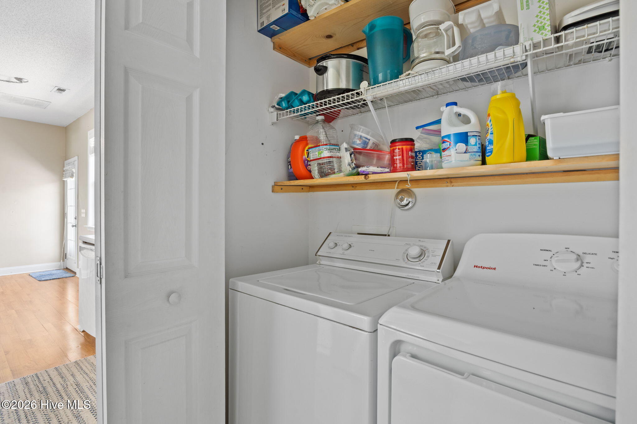 100563147 | Photo 11