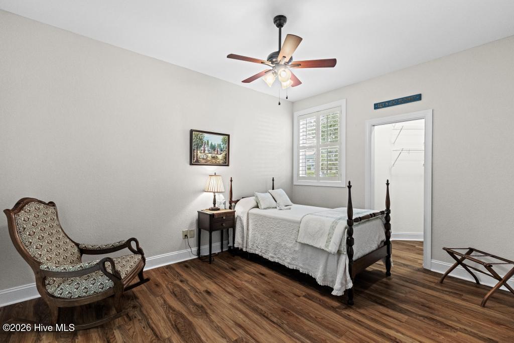 100564942 | Photo 11