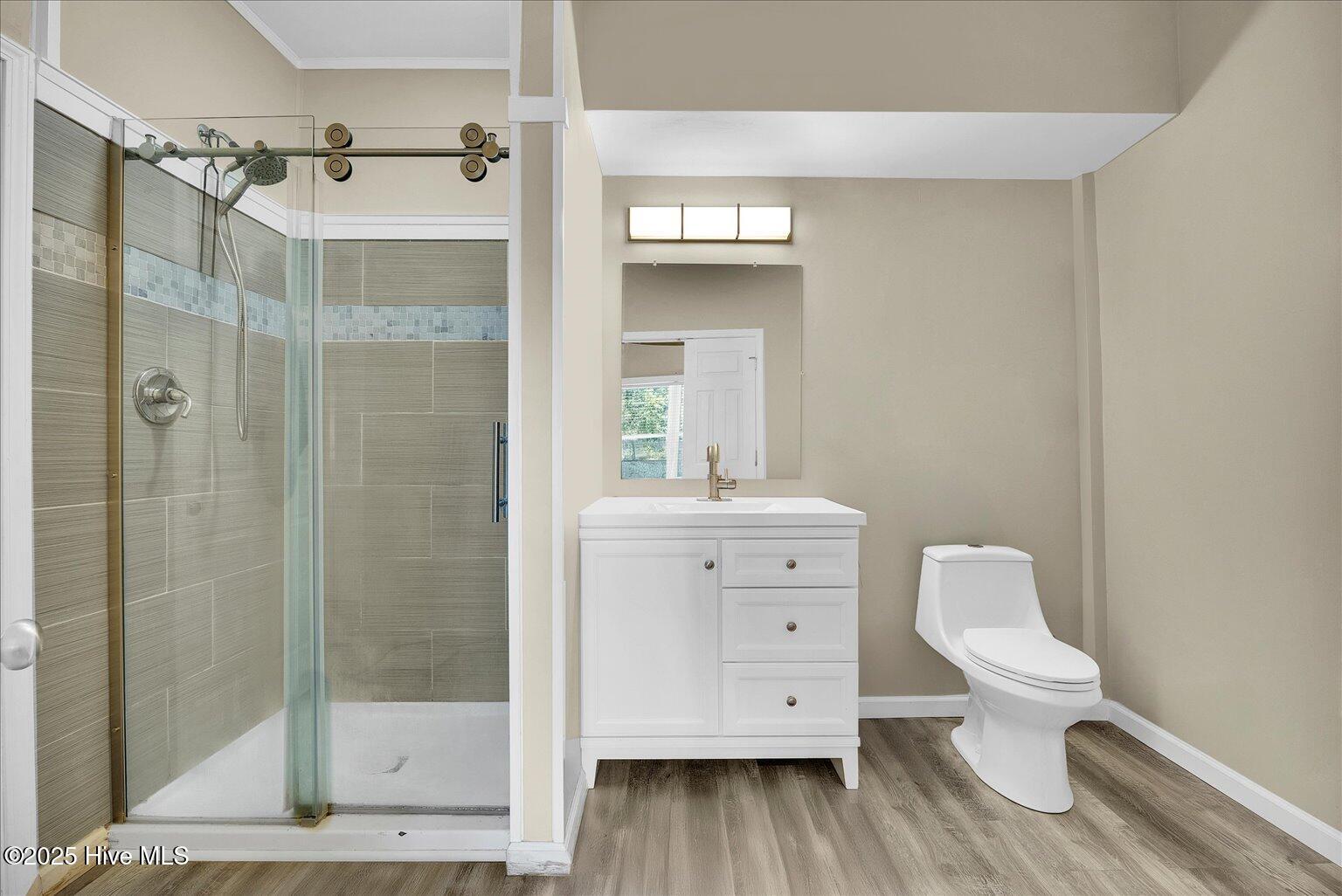 100546999 | Photo 19