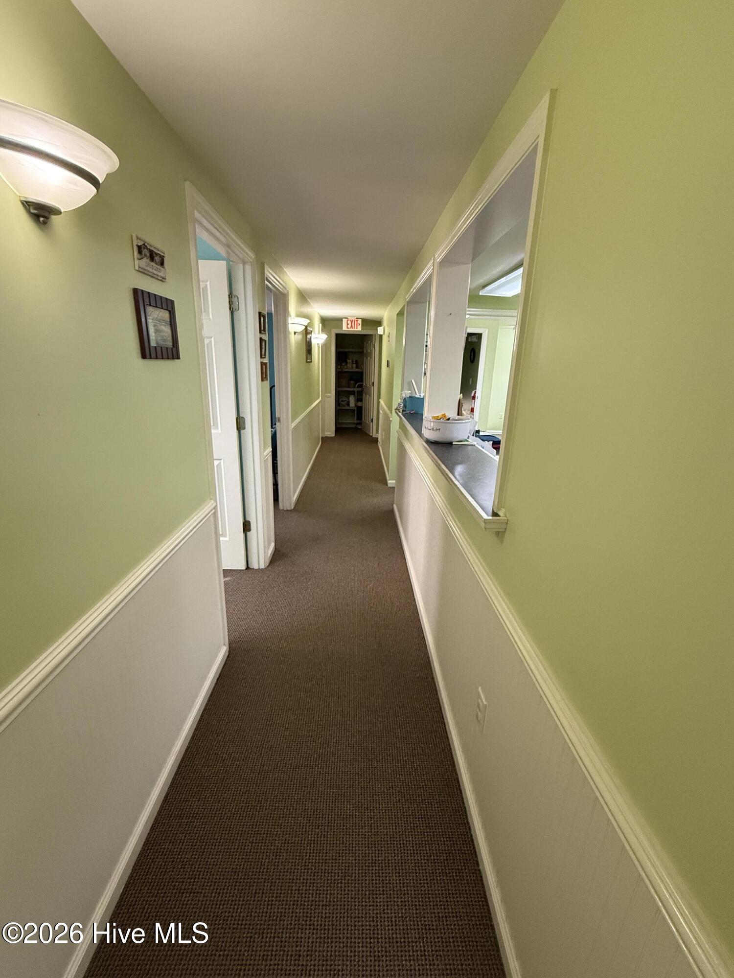 100565253 | Photo 11