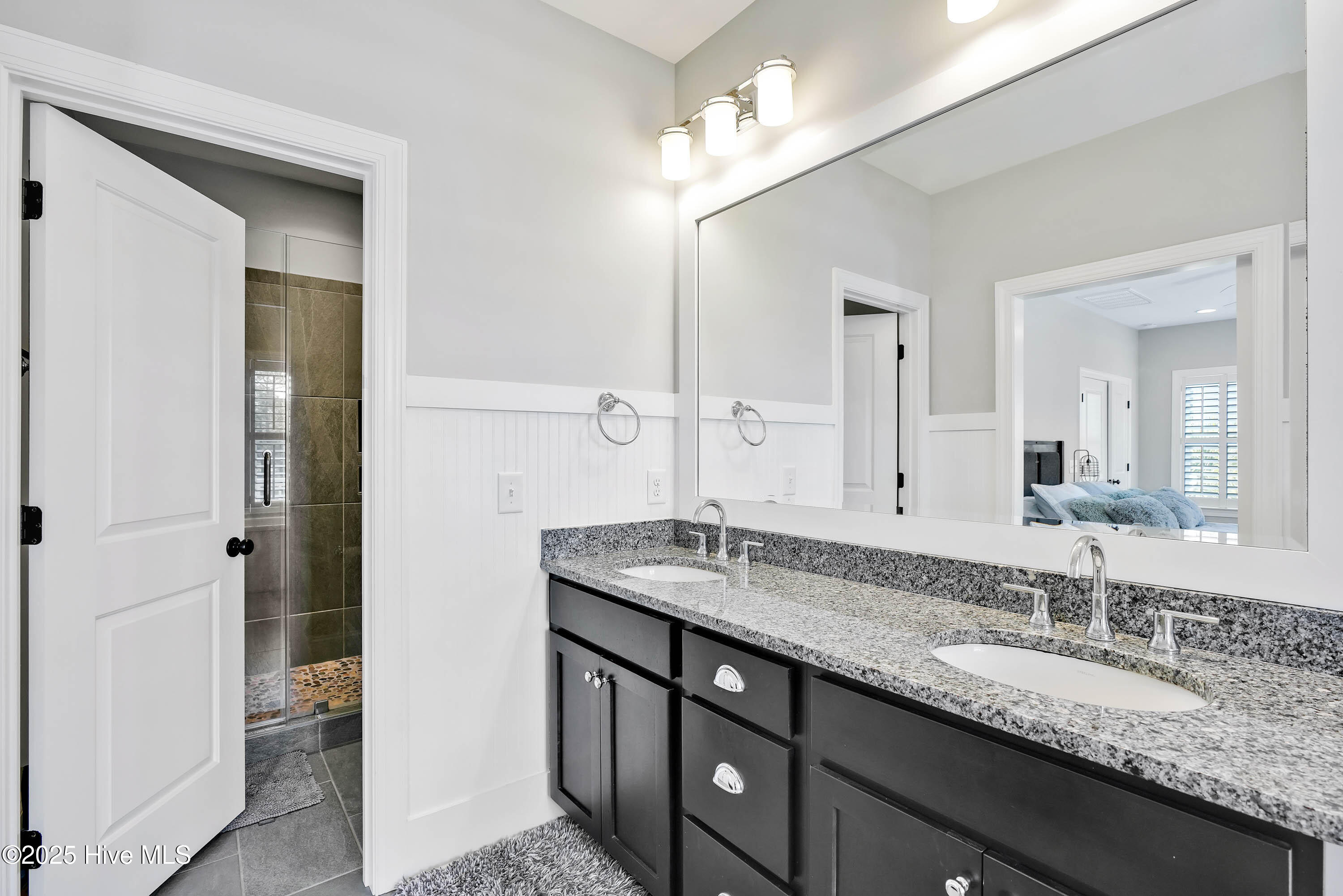 100552715 | Photo 30